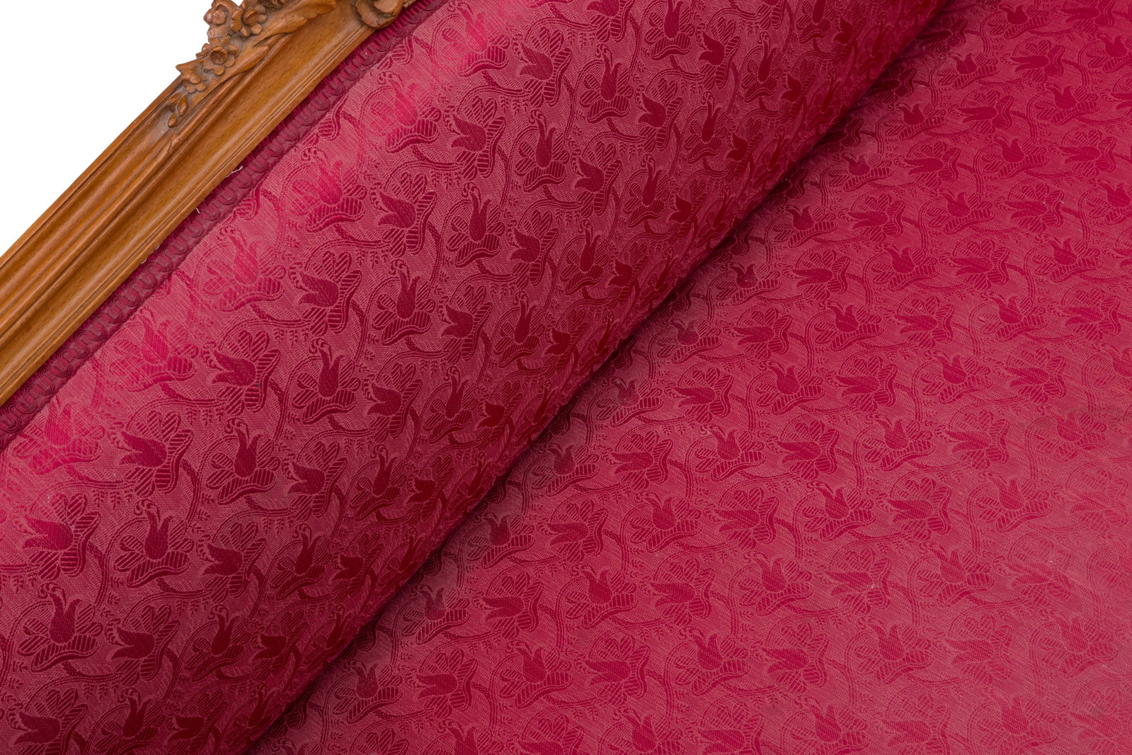 Banquette de style Louis XV, XIXe s., en bois naturel mouluré et sculpté à décor - 2