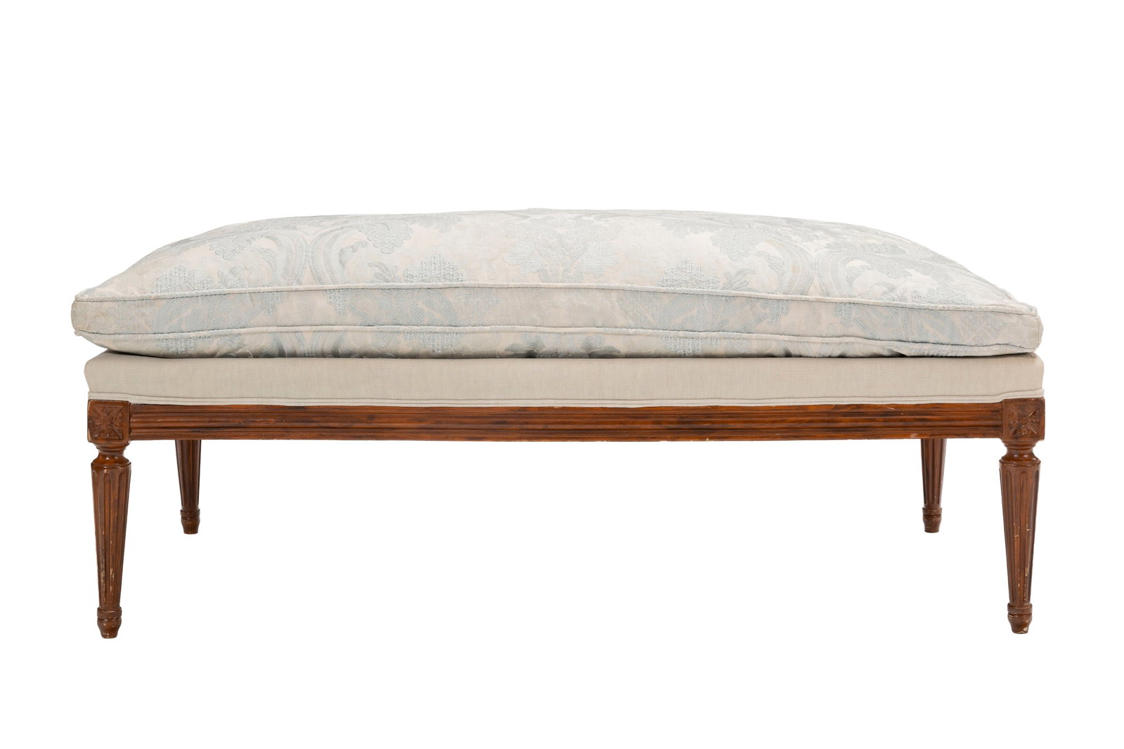 Banquette de style Louis XVI, XXe s., en bois teinté acajou, coussin beige et bleu à motif (1 of 2)