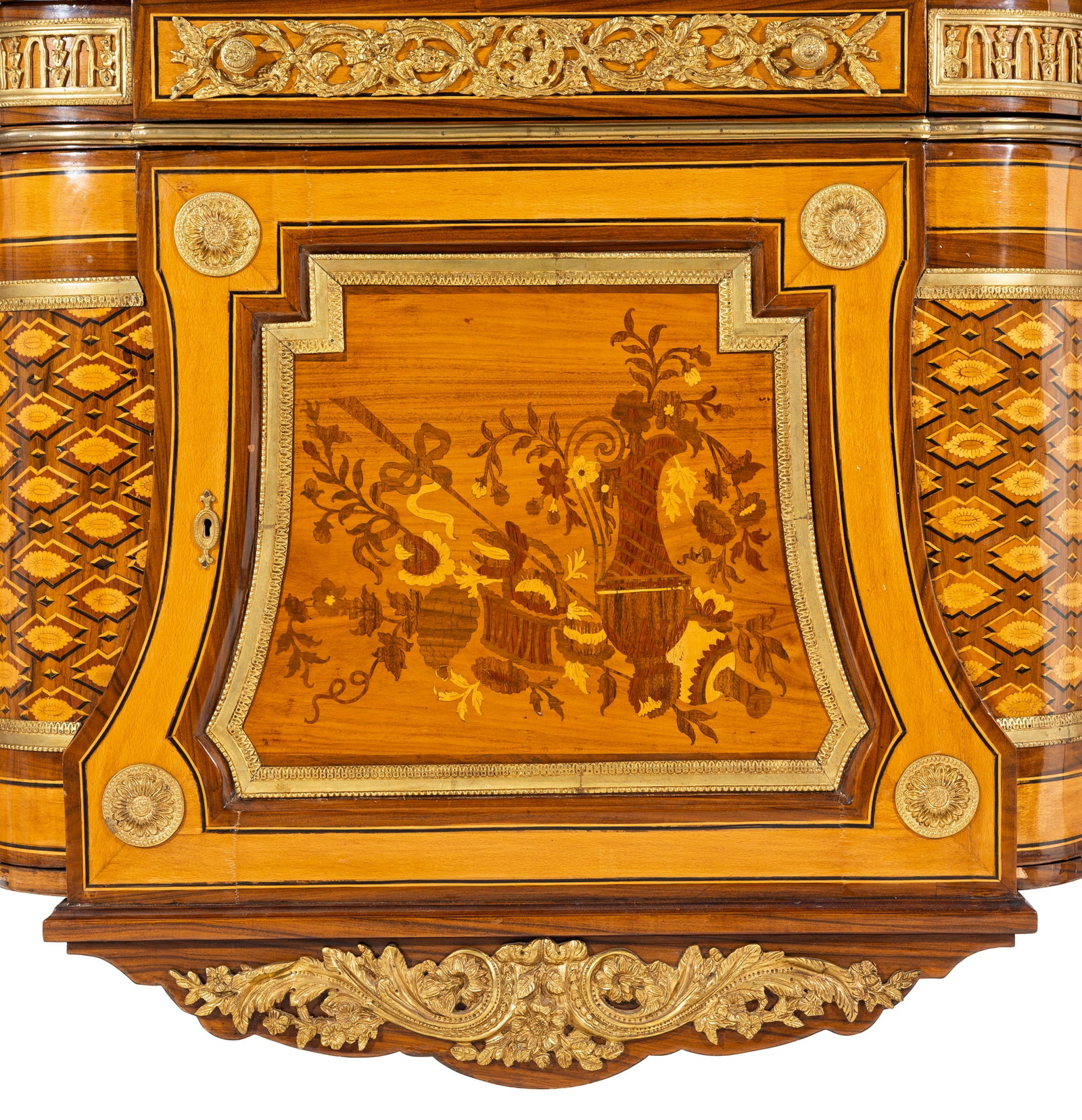 Commode de style Louis XVI d'après un modèle de Jean-Henri Riesener, XXe s., en placage de - 3