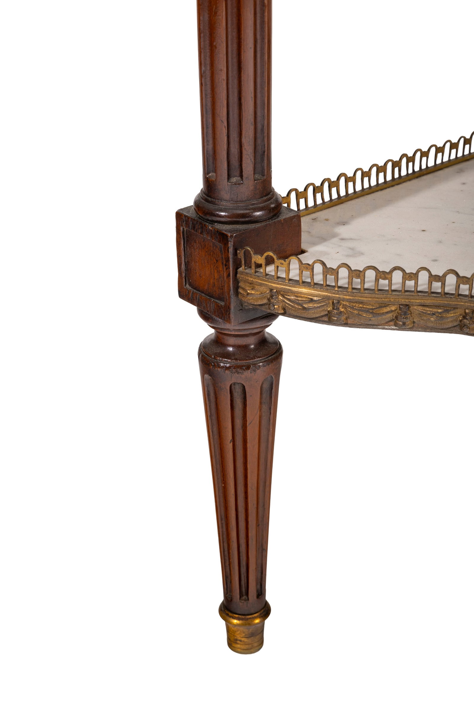 Encoignure de style Louis XVI, XXe s., en acajou et placage d'acajou, ouvrant par un tiroir en ceint - 3