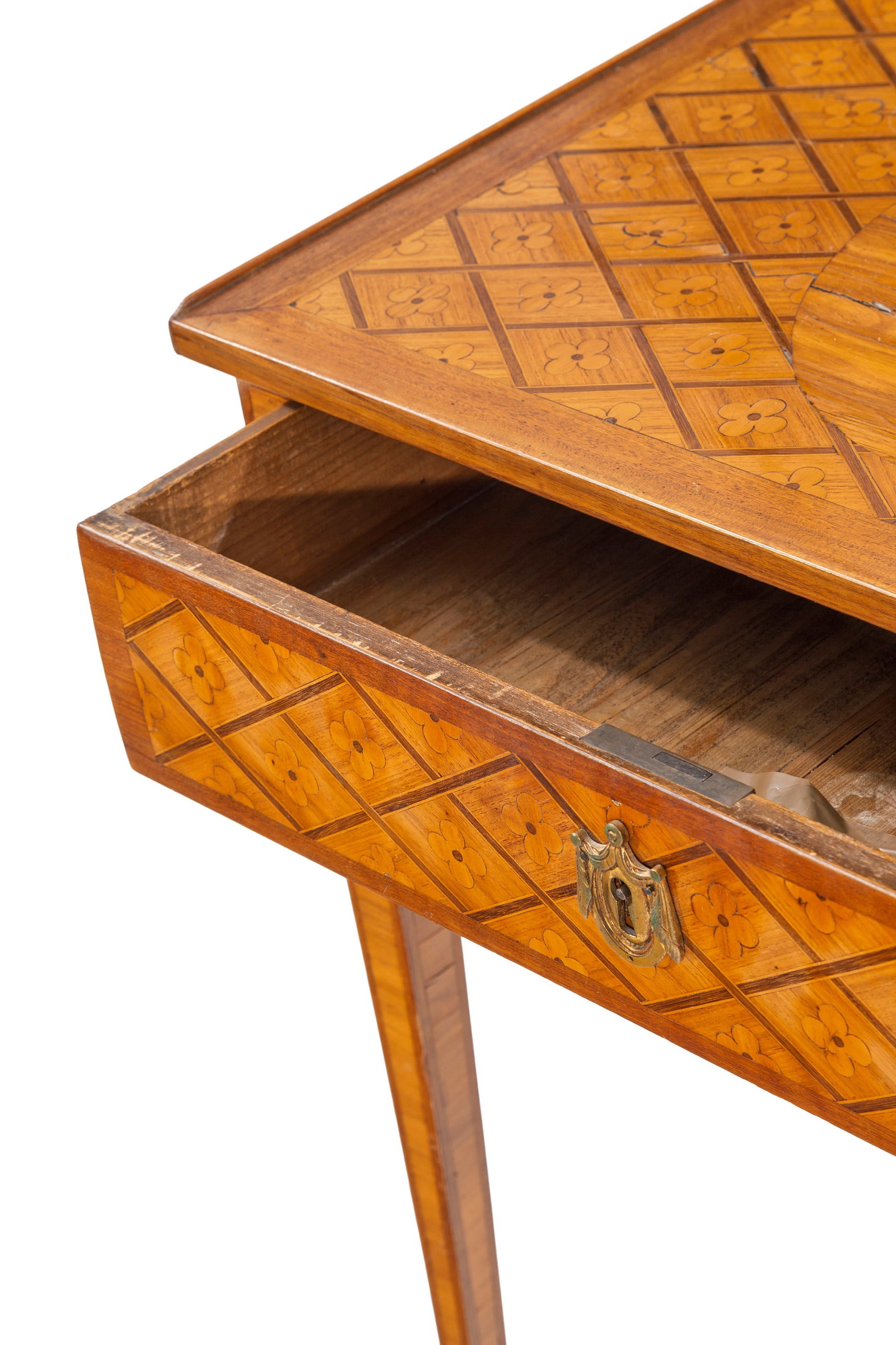 Table d'appoint d'époque Louis XVI, en marqueterie à décor de croissillons et d'un pa - 2