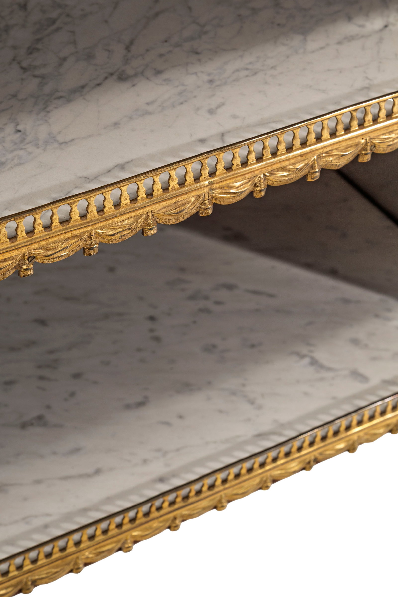 Desserte d'époque Louis XVI estampillée P.GARNIER, en acajou et placage d'acajou, un tiroi - 6