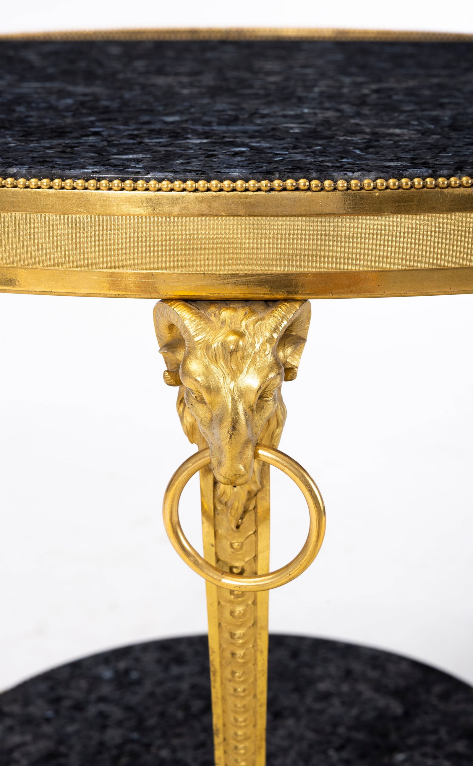 Guéridon Néoclassique, fin du XIXe s., en bronze ciselé et doré à déco - 2