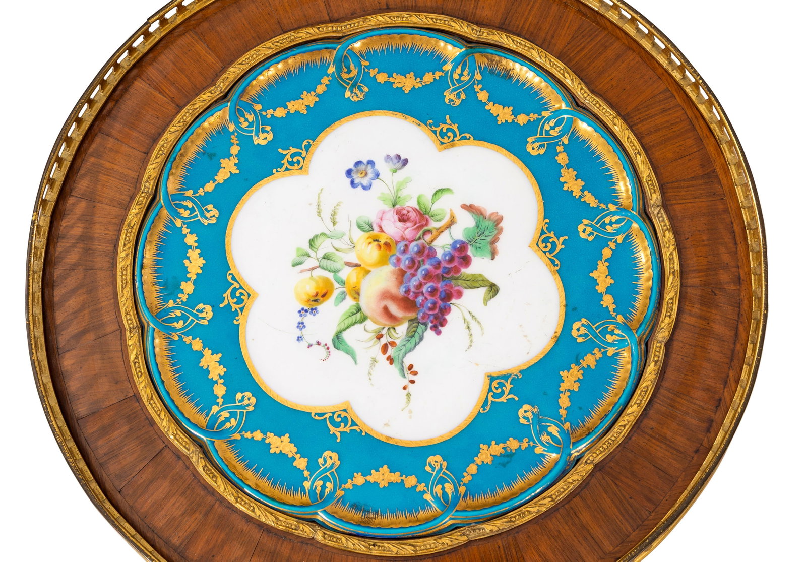 Paire de guéridons de style Louis XVI, XIXe s., en acajou, placage d'acajou, ornementations en  - 3