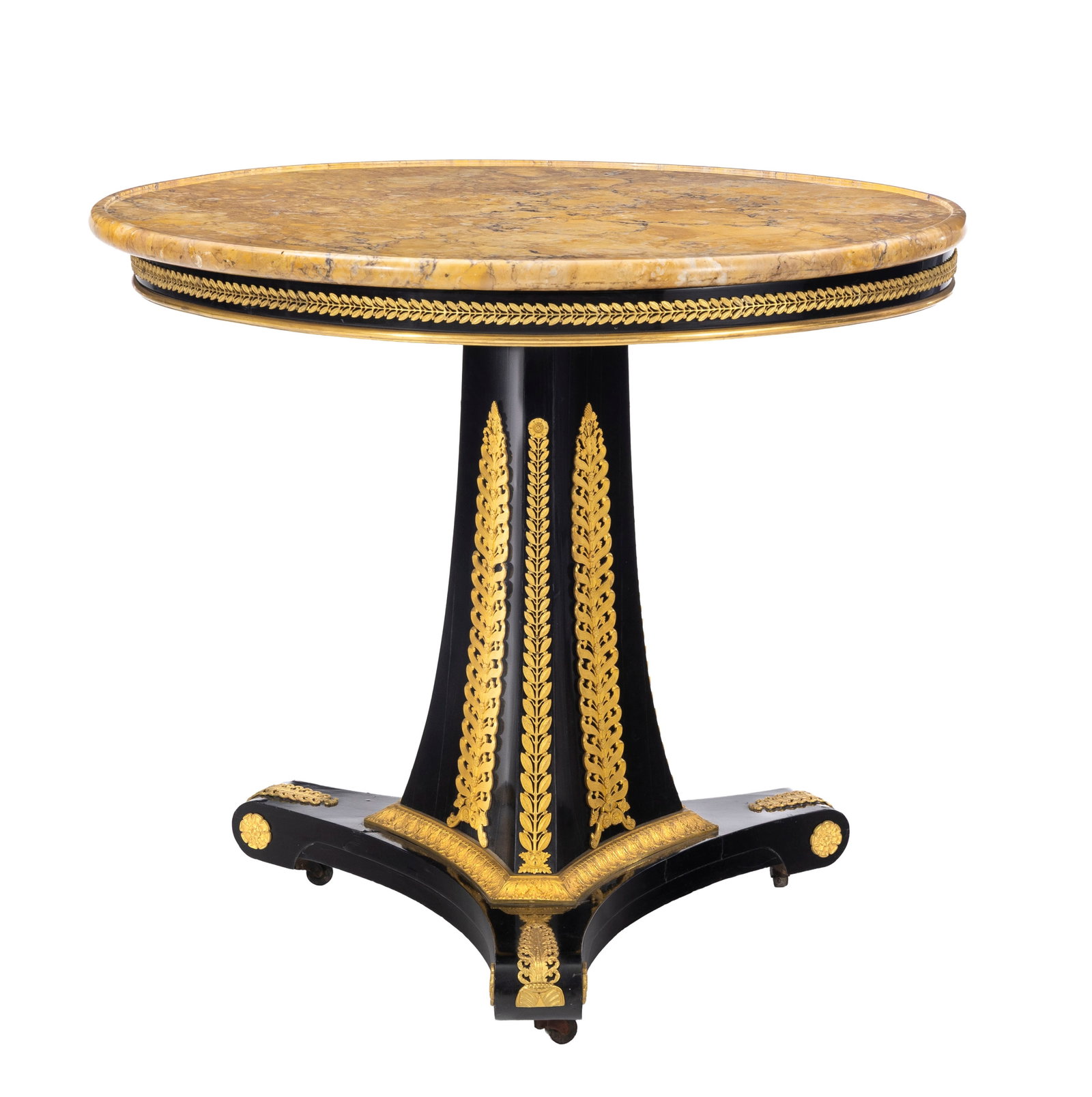 Guéridon d'époque Empire, en placage d'ébène et ornementations en bronze dor: Guéridon d'époque Empire, en placage d'ébène et ornementations en bronze doré finement ciselé, base tripode, plateau circulaire en marbre jaune de Sienne, h. 76 cm,