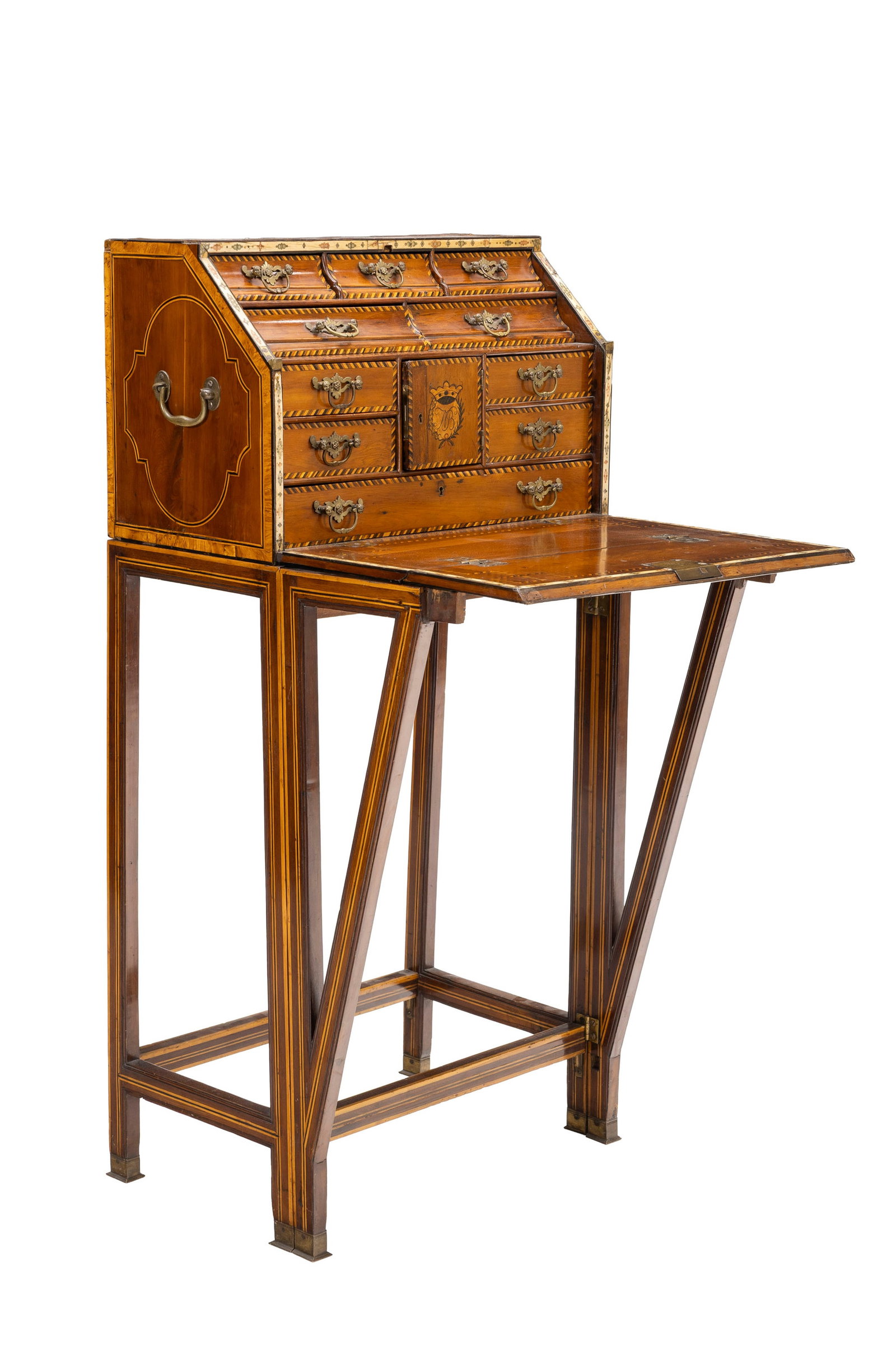 Petit cabinet, probablement Autriche-Hongrie, XIXe s., en bois de placage, filets de marqueterie et  - 2