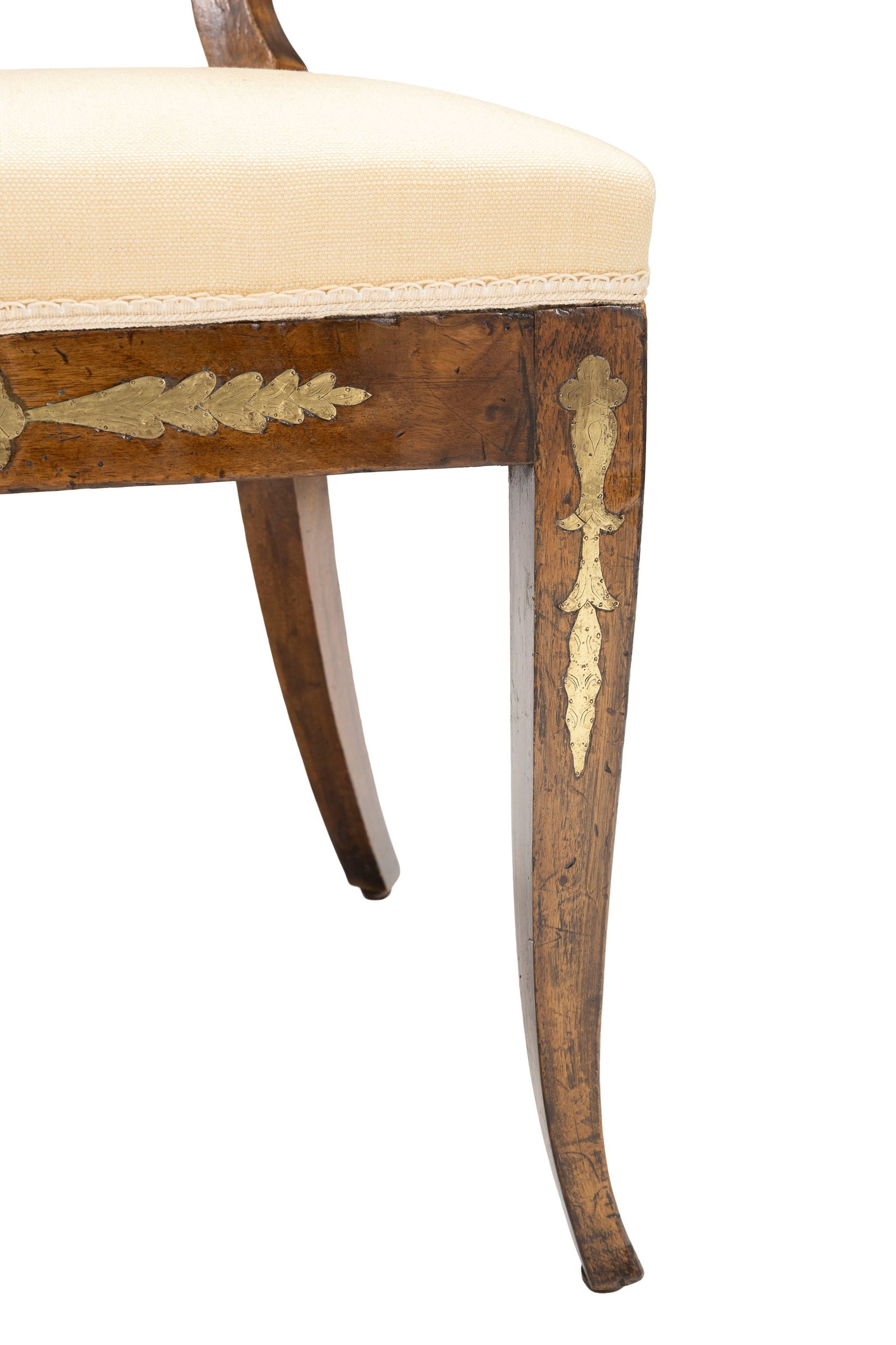 Suite de 4 chaises, XIXe s., en placage de loupe de noyer et incrustations de laiton à déc - 4
