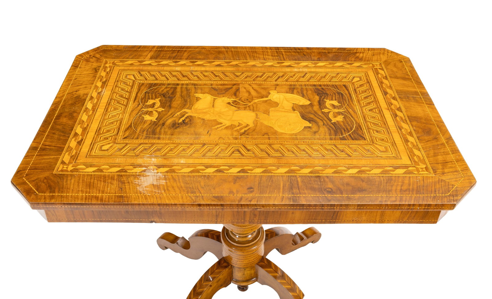 Table de salon, Italie, fin du XIXe s., en placage de noyer et marqueterie à décor d'un ch - 2
