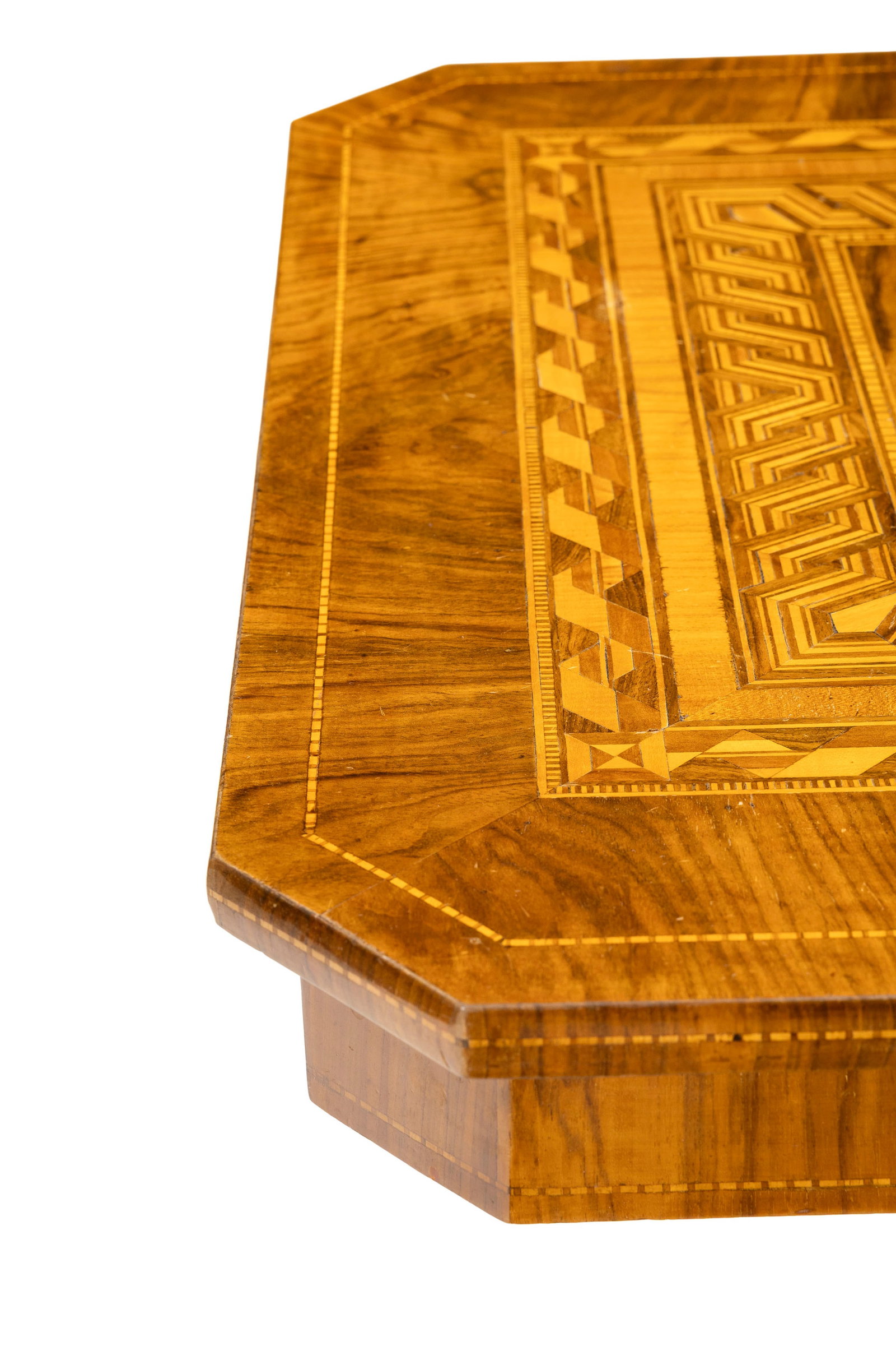 Table de salon, Italie, fin du XIXe s., en placage de noyer et marqueterie à décor d'un ch - 3