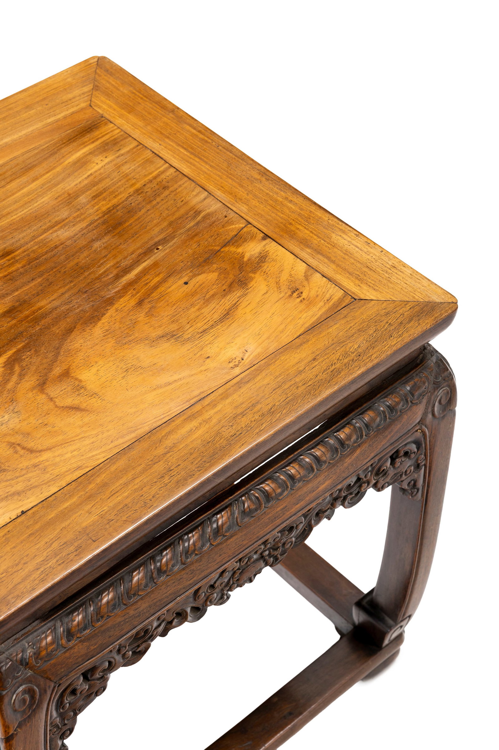 Table d'appoint, Chine, fin dynastie Qing, en hongmu, ceinture sculptée de fleurs, 51x50x50 cm - 2