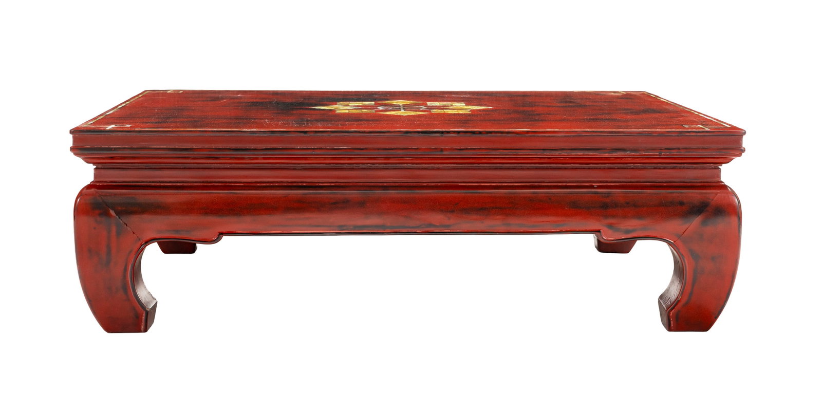 Table basse, Chine, XXe s., en bois laqué rouge avec incrustations de nacre, 34x91x106 cm: Table basse, Chine, XXe s., en bois laqué rouge avec incrustations de nacre, 34x91x106 cm Pour ce lot, la TVA due par l'acheteur est calculée sur le prix d'adjudication augmenté de l'&#