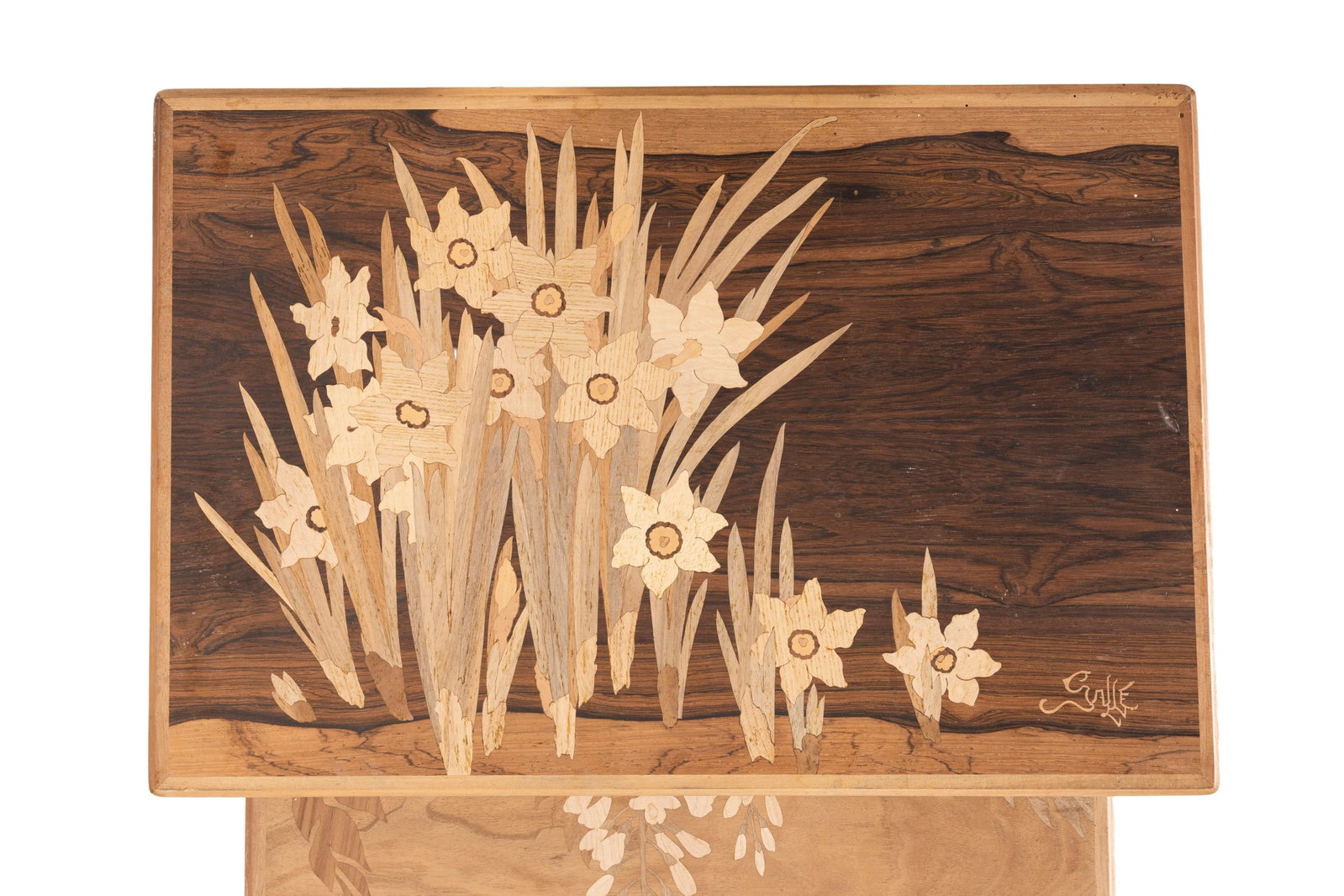 Suite de 4 tables gigognes d'époque Art Nouveau signées Gallé, à plateaux marque - 5