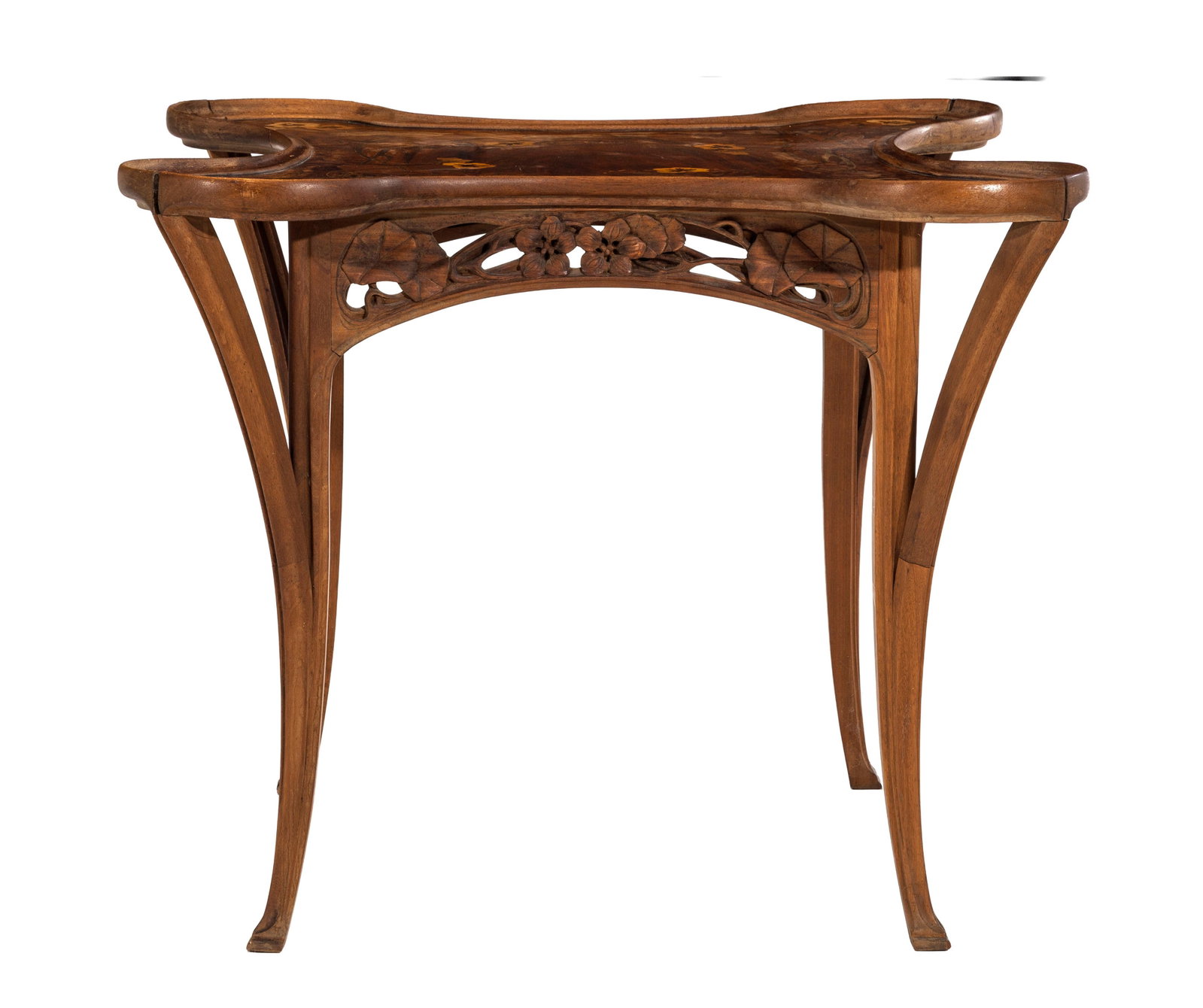 Table de salon d'époque Art Nouveau attribuée à Camille Gauthier (1870-1963), en bois: Table de salon d'époque Art Nouveau attribuée à Camille Gauthier (1870-1963), en bois naturel sculpté, plateau quadrilobé à décor marqueté de fleurs, ceinture
