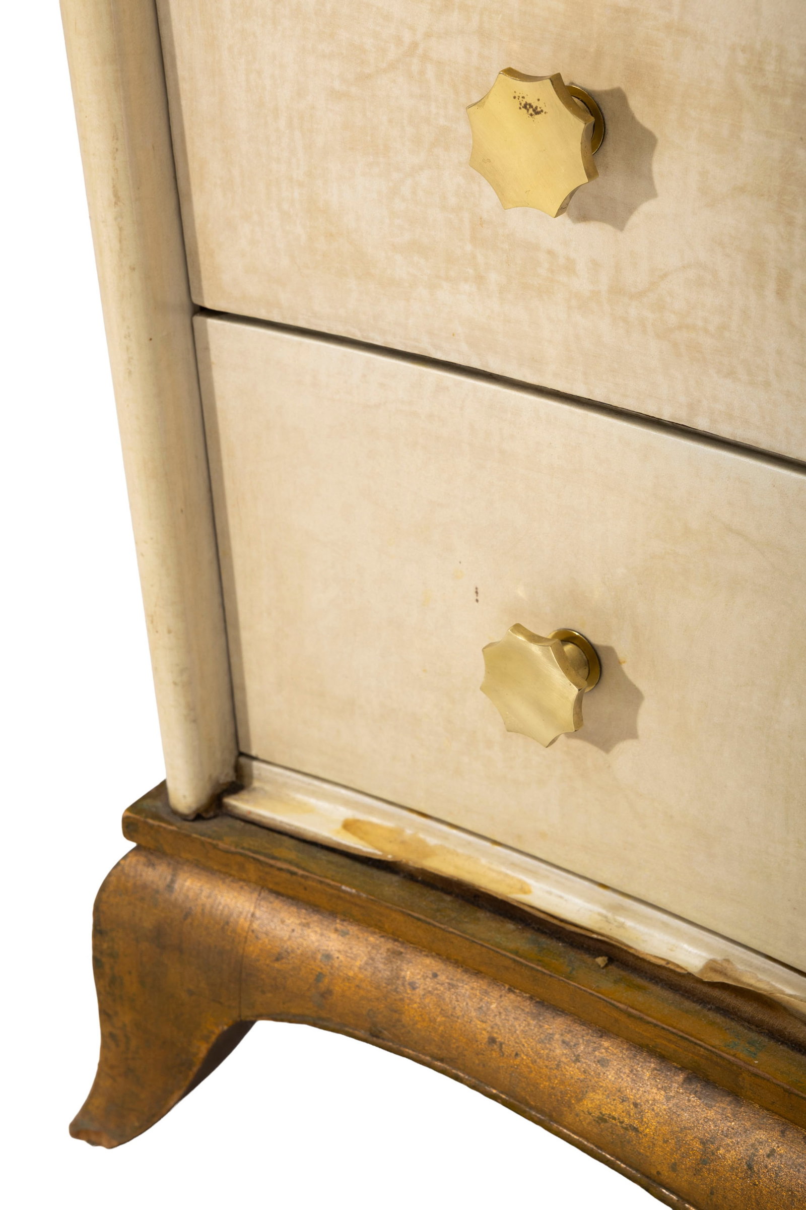 Commode attribuée à André Arbus, milieu du XXe s., en parchemin, bois naturel et dor& - 3