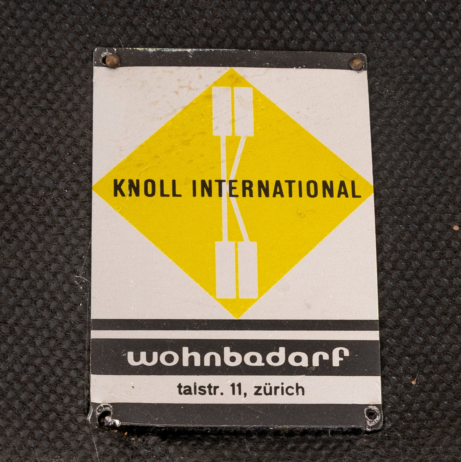 Canapé 3 places 25 BC par Florence Knoll (1917-2019), édition Wohnbedarf, garniture en tis - 3