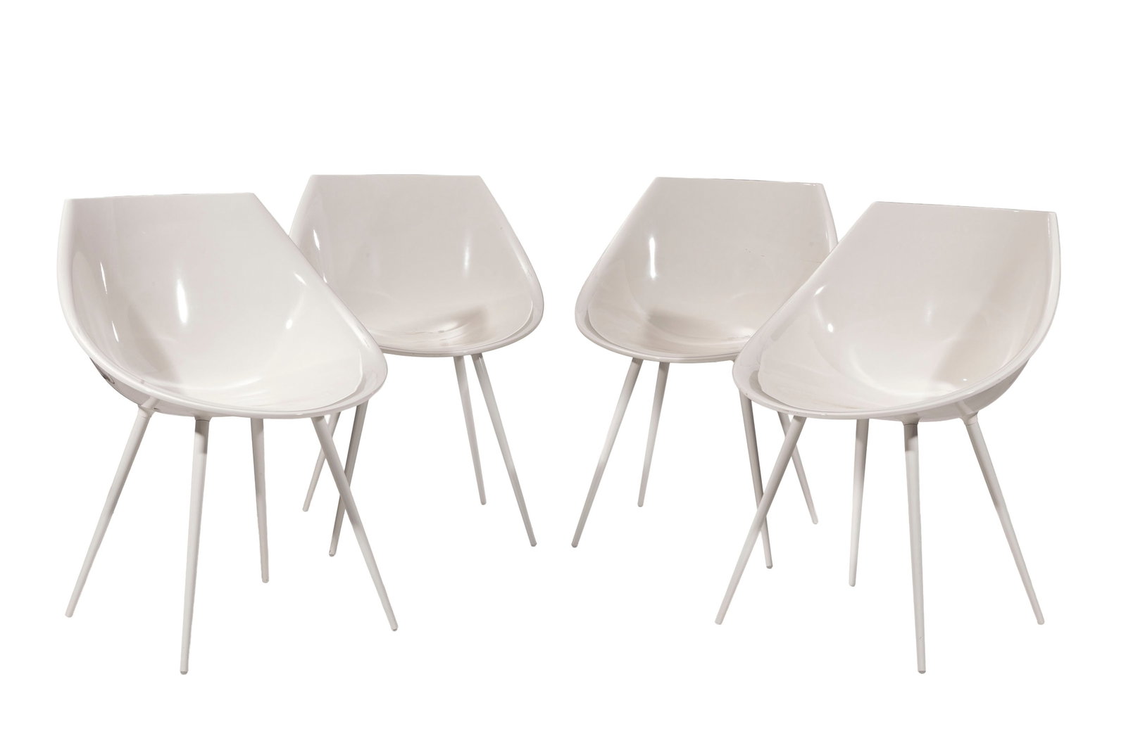 Suite de 4 chaises Lago par Philippe Starck (né en 1949), édition Driade, en polyurét (1 of 3)
