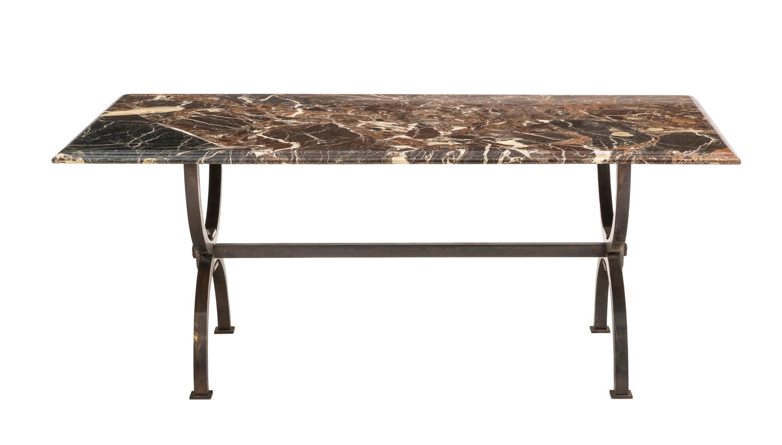 Table basse, XXe s., piètement en acier patiné, plateau en marbre, 49x121x65 cm: Table basse, XXe s., piètement en acier patiné, plateau en marbre, 49x121x65 cm
