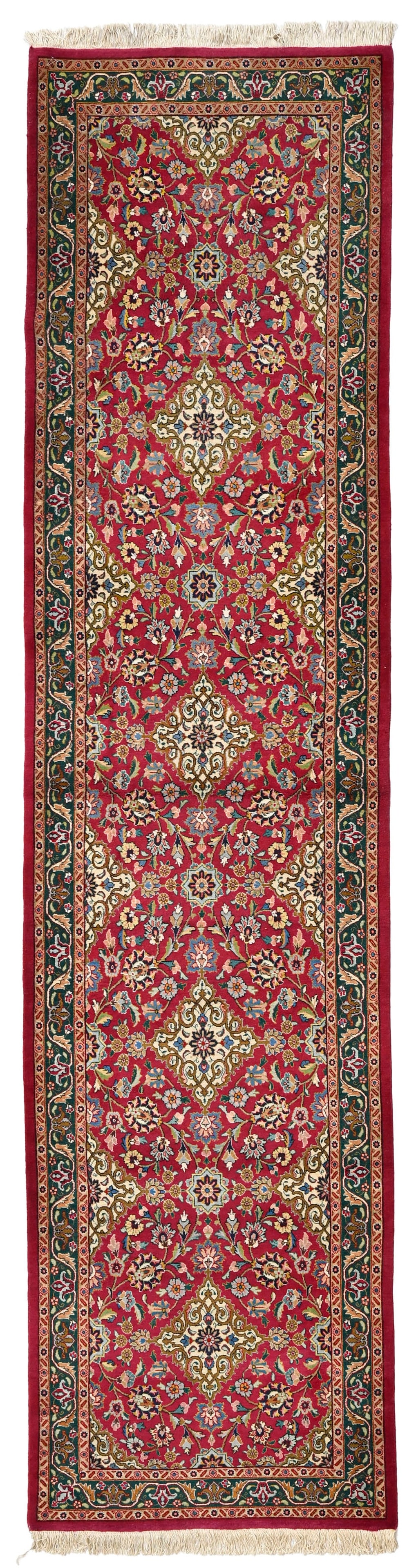 Tapis de passage Tabriz, Iran, milieu du XXe s., ornés d'une rangée centrale de médai: Tapis de passage Tabriz, Iran, milieu du XXe s., ornés d'une rangée centrale de médaillons beiges sur fond rouge framboise parsemé de rinceaux fleuris, fine bordure verte, 92x371 c
