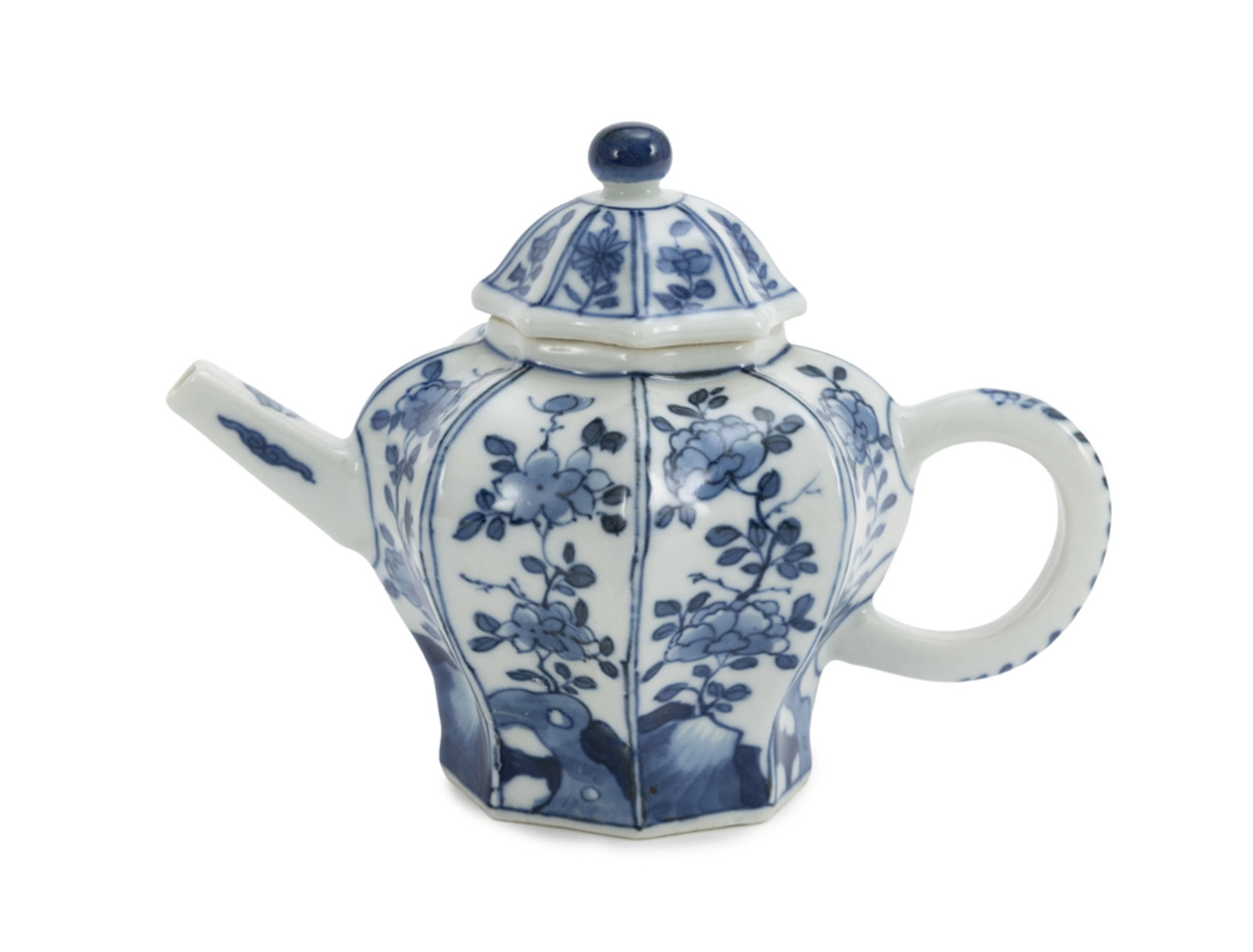 Ensemble de 10 porcelaines bleu blanc, Chine, dynastie Qing, comprenant: 2 théières, chacu - 7