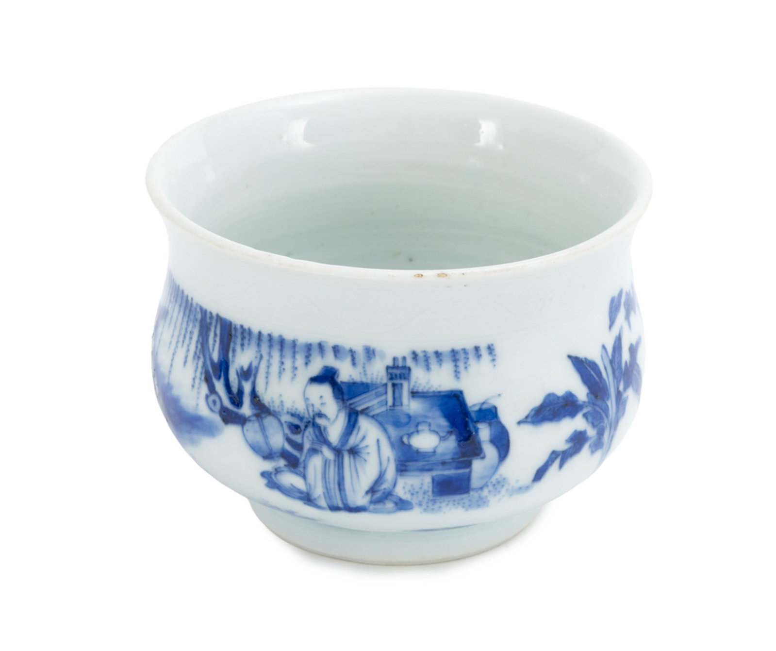 Brûle-parfum en porcelaine, Chine, dynastie Qing, décor en bleu de lettré et enfant d: Brûle-parfum en porcelaine, Chine, dynastie Qing, décor en bleu de lettré et enfant dans un jardin, frise anhua de spirales, diam. 11 cm, h. 8 cm A blue and white porcelain incense burn