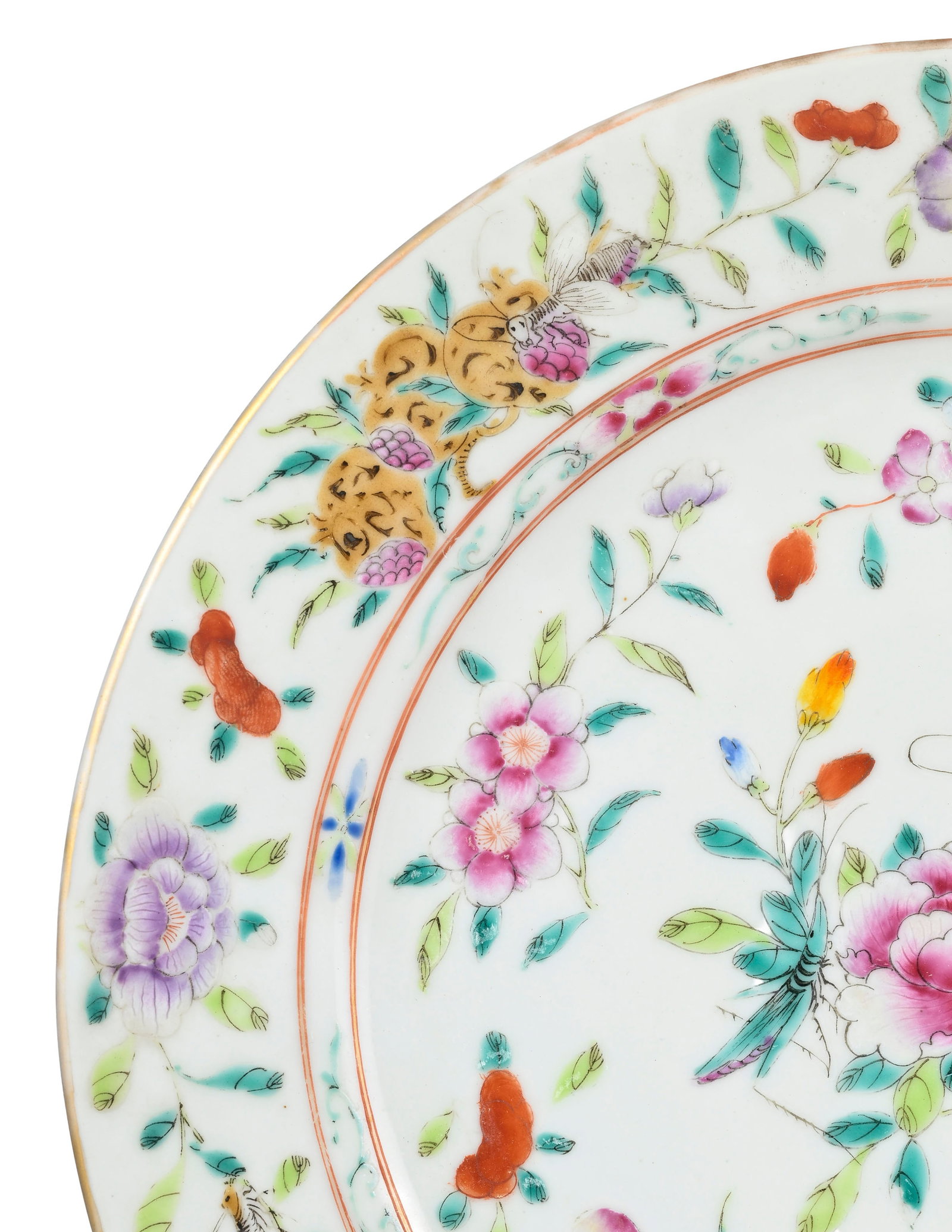 Ensemble de 4 assiettes en porcelaine famille rose, Chine, XVIIIe s., décor de fleurs, d'insect - 2
