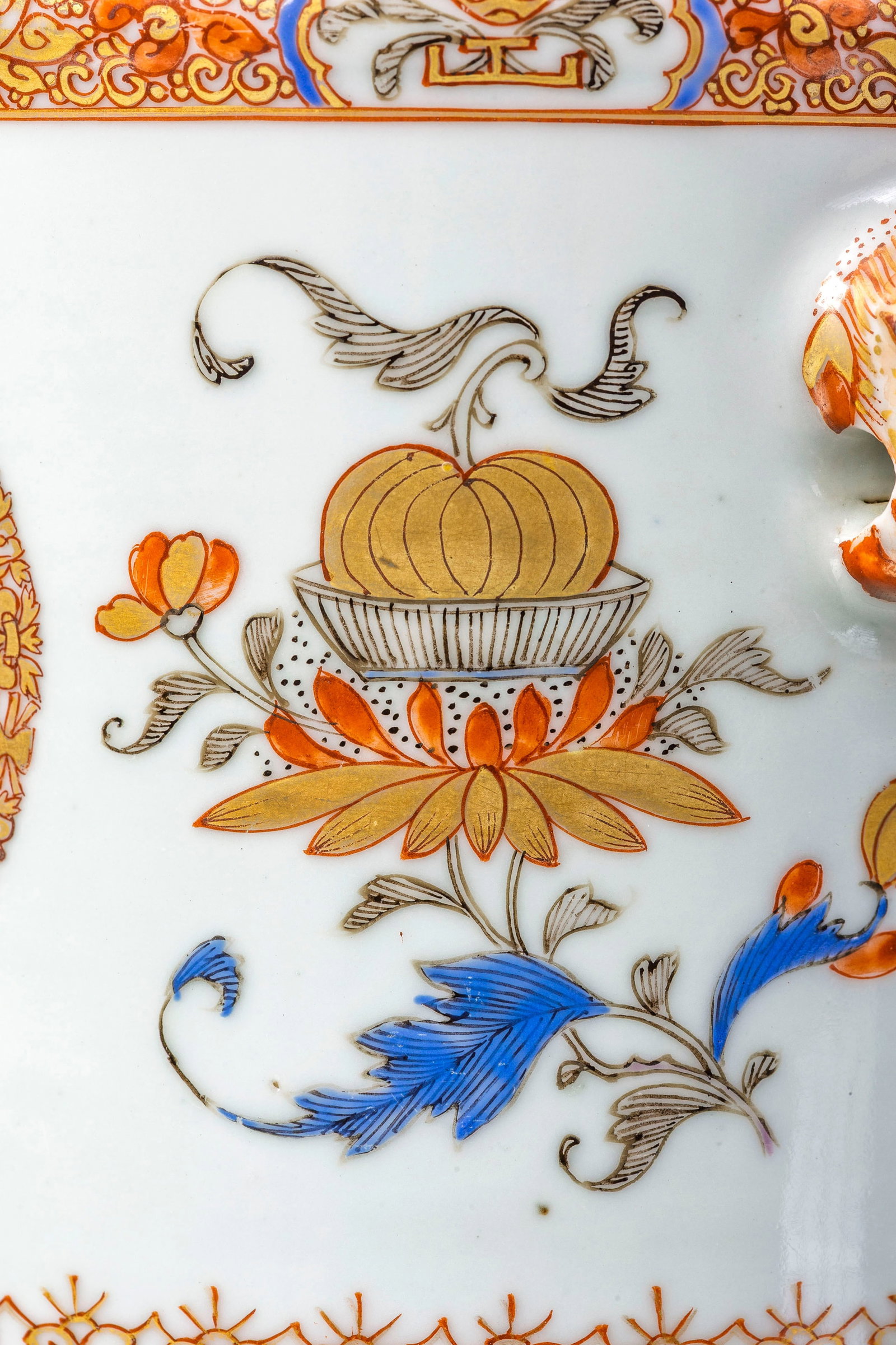 Paire de rafraîchissoirs en porcelaine Imari, Chine, ca 1730, ou France, manufacture Samson, XI - 10