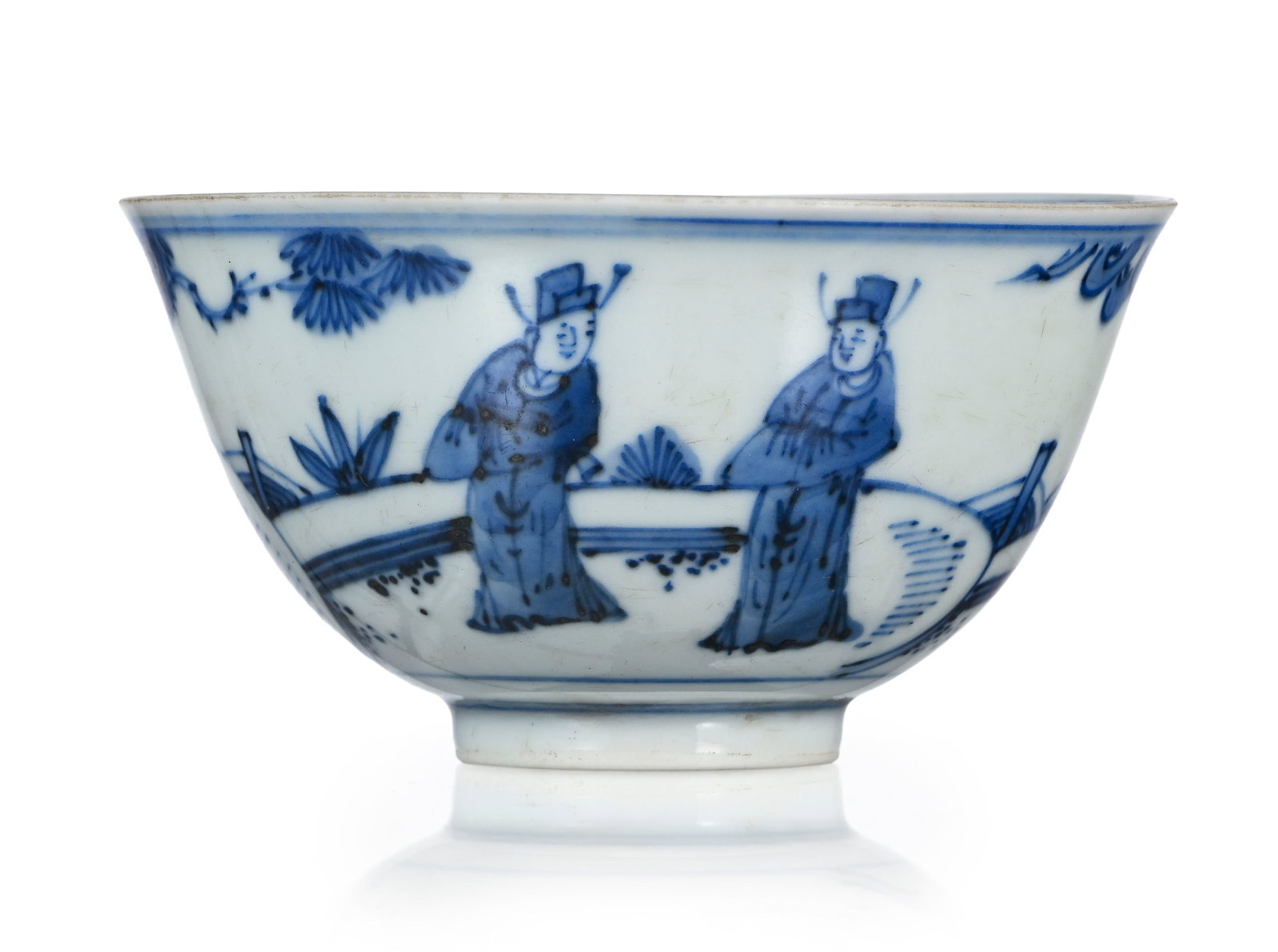 2 bols et 2 coupes en porcelaine, Chine, XXe s.: tous au décor en bleu, les 2 bols ornés d - 4