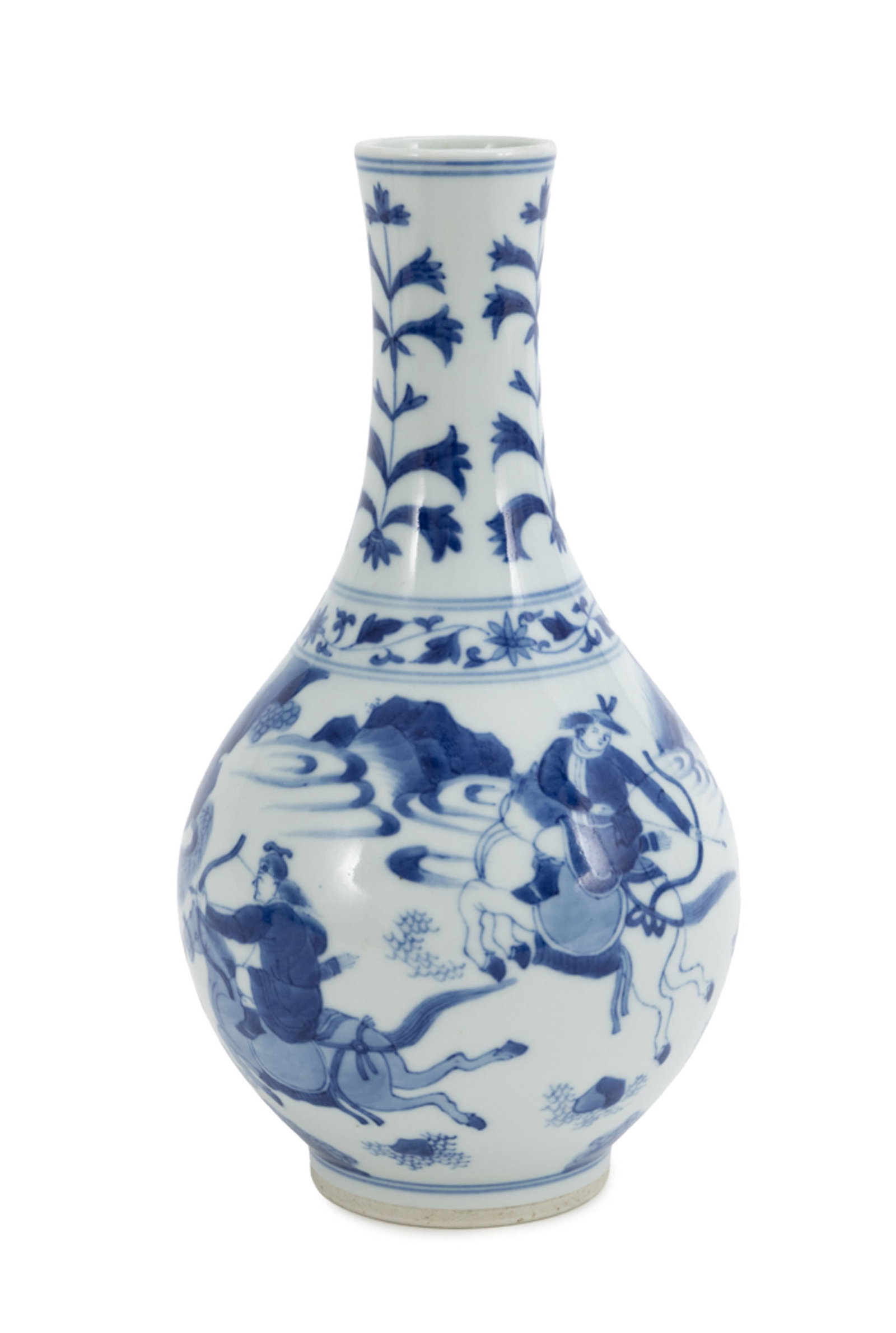 Vase en porcelaine, Chine, XIX-XXe s., décor en bleu de scène de chasse et rinceaux de fle - 2
