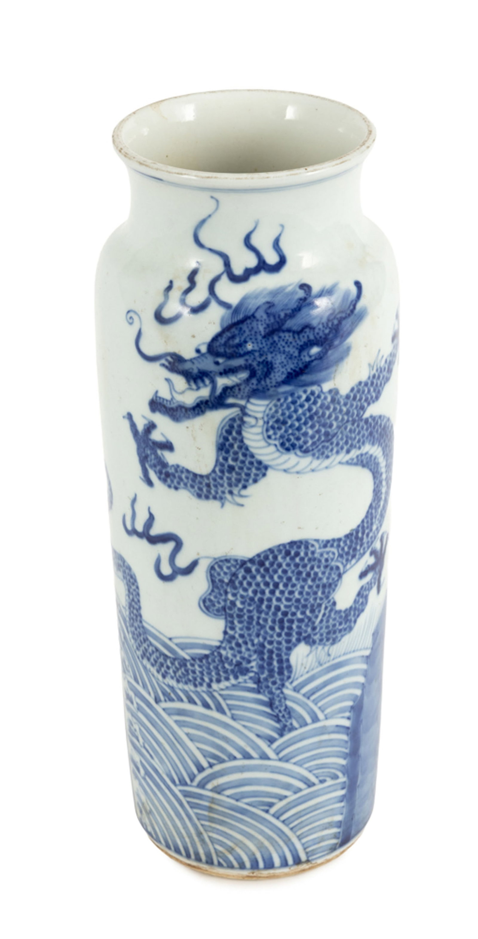 Vase en porcelaine, Chine, XIX-XXe s., décor en bleu de dragons par-dessus les flots, h. 38 cm - 2