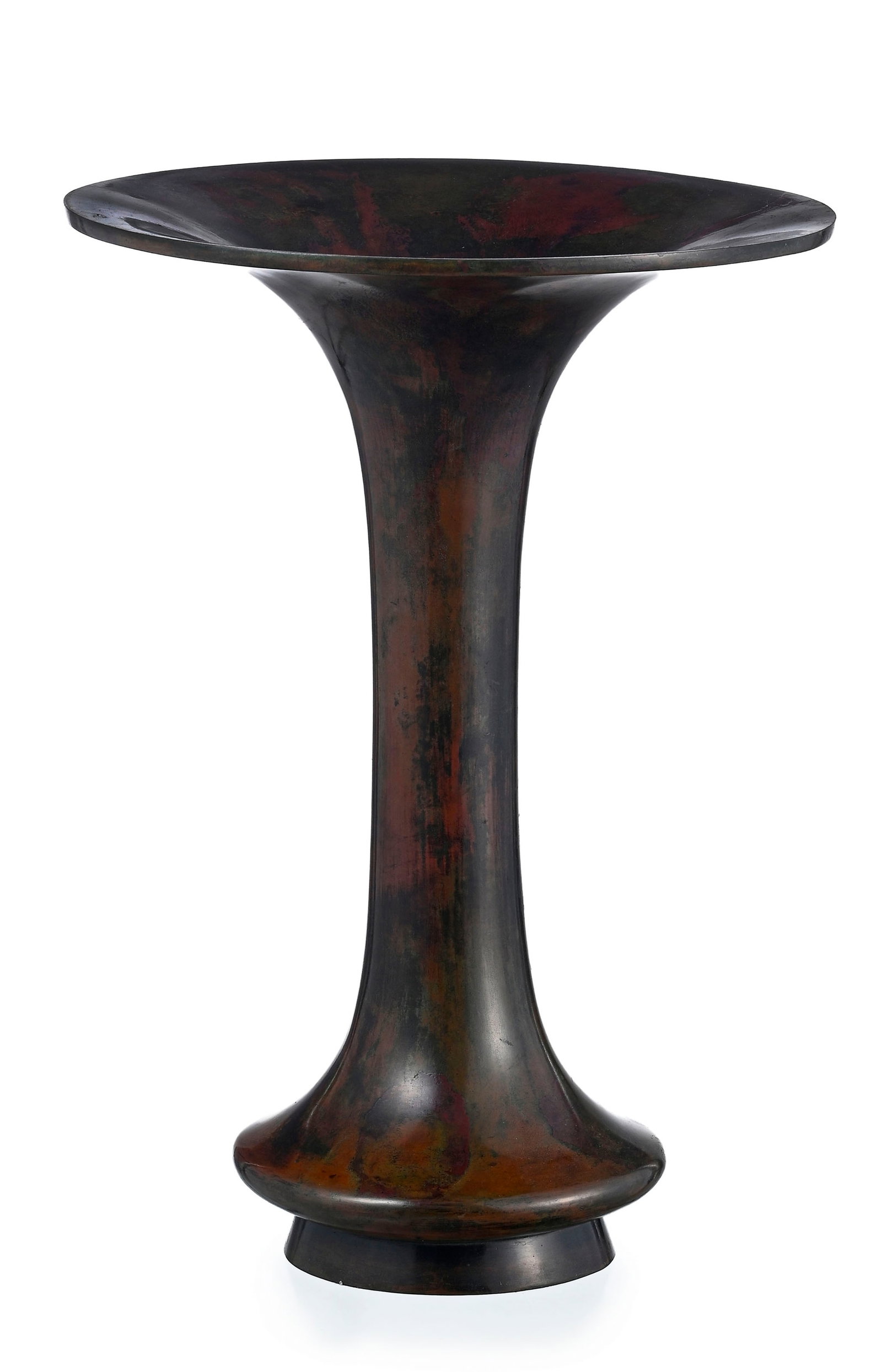 Vase usubata en bronze, Japon, XXe s., signé 秀光 (Hidemitsu/Shûkô), h. 4: Vase usubata en bronze, Japon, XXe s., signé 秀光 (Hidemitsu/Shûkô), h. 45 cm Pour ce lot, la TVA due par l'acheteur est calculée sur le prix d'adjudication augment