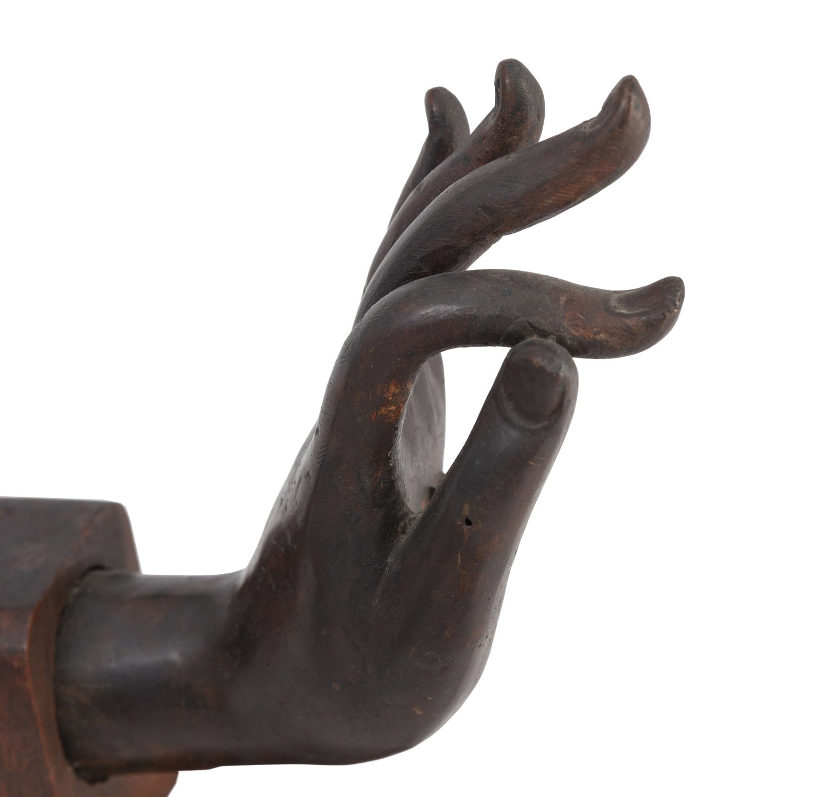 Ensemble de 7 mains en bronze, Thaïlande, XVIII-XXe s.: dont 3 sur socle en bois et 4 sans socl - 4