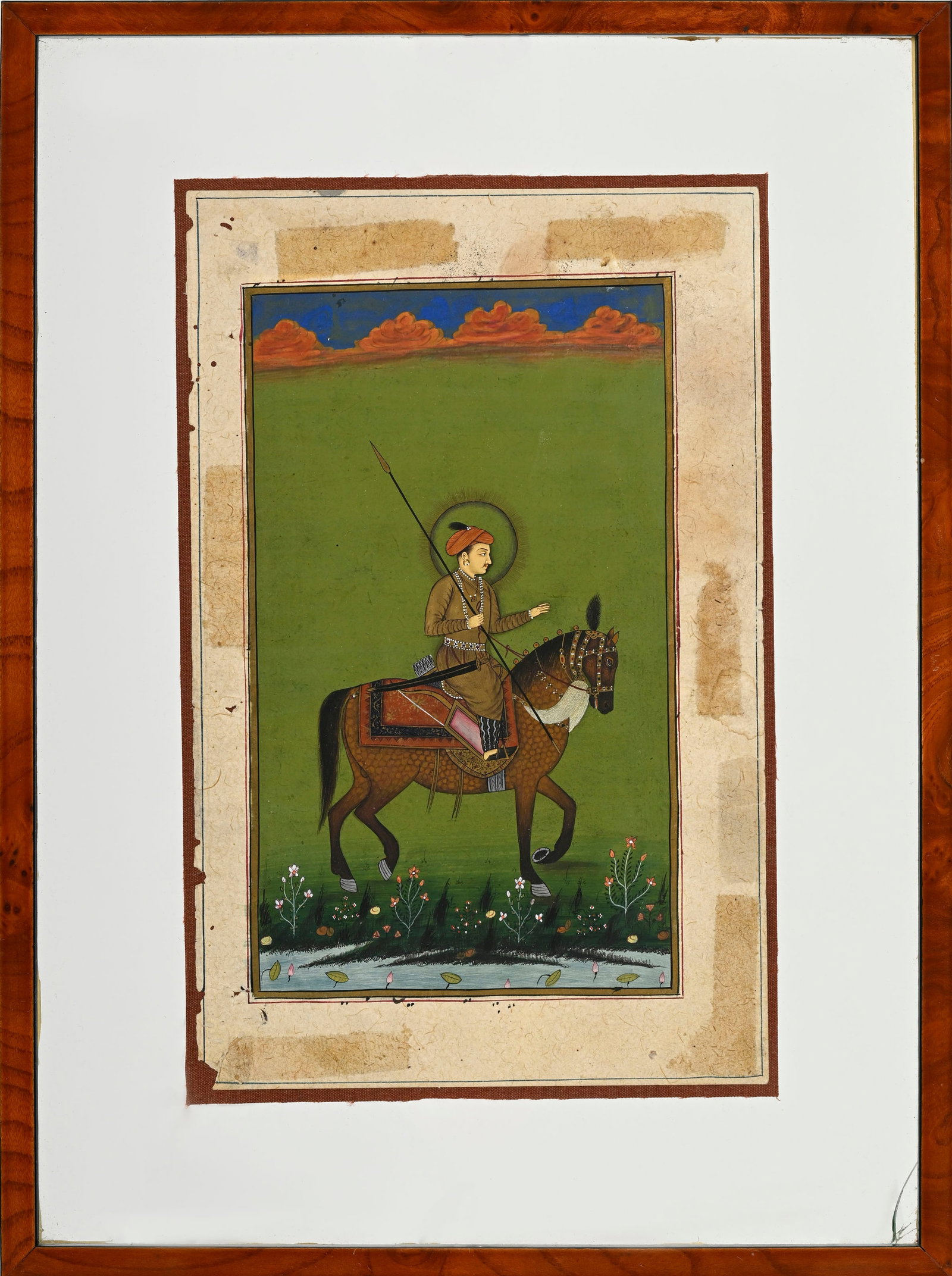 Portrait d'un gentilhomme sur son cheval, gouache et or sur papier, Inde, XIX-XXe s., de style mogho: Portrait d'un gentilhomme sur son cheval, gouache et or sur papier, Inde, XIX-XXe s., de style moghol, le recto contenant un texte en nastaliq, 25x16 cm (miniature) Portrait of a gentleman on horsebac