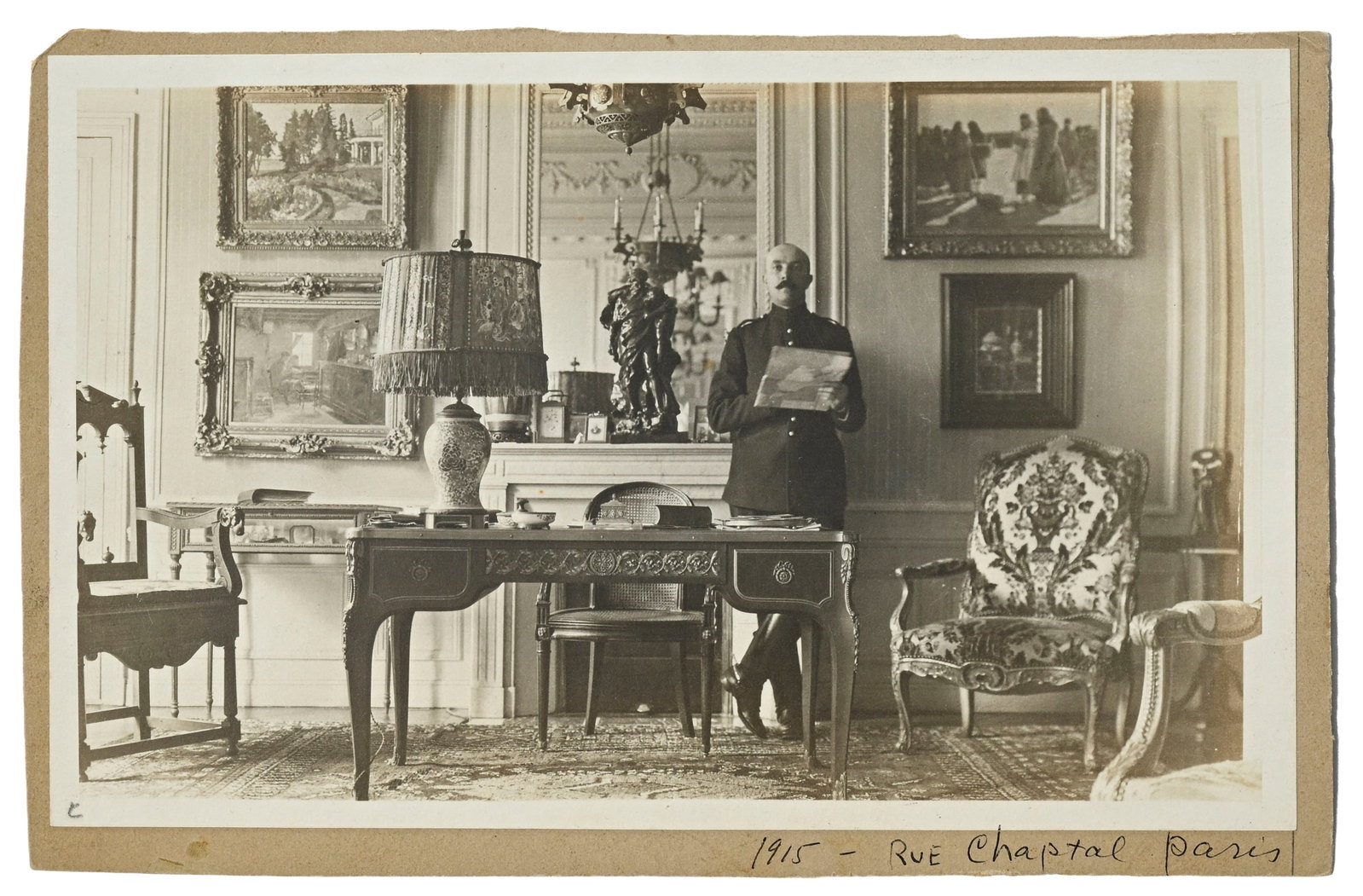 Stanislaw Zukowski (1873-1944), Villa et jardin fleuri au bord de l'eau, 1906, huile sur panneau, si - 6