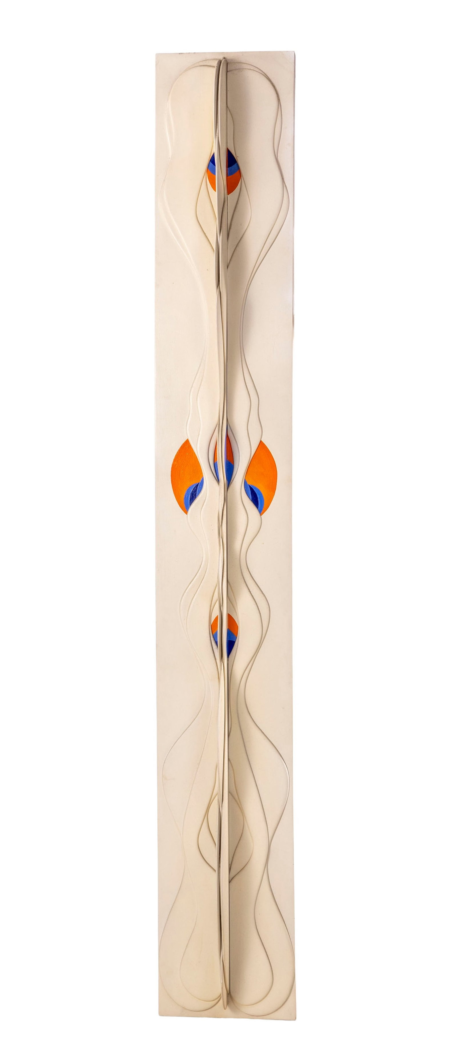 Silvie Defraoui (1935), "I. (relief analogique), du signe des chevilles à l'ombre de la bouche": Silvie Defraoui (1935), "I. (relief analogique), du signe des chevilles à l'ombre de la bouche", 1971, tableau-volume, acrylique sur bois, signée et datée au verso, 210x30,5x17 cm