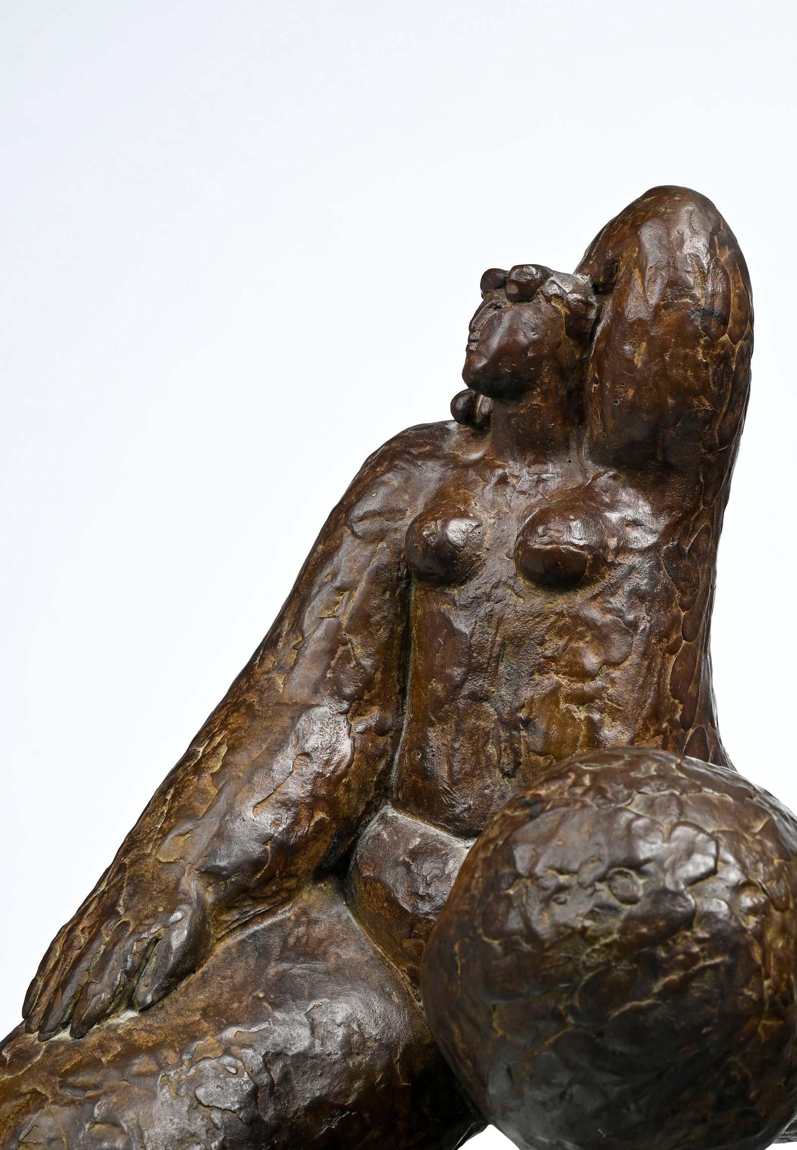 Franco Mauro Franchi (1951), Femme nue agenouillée, sculpture en bronze, signée et contres - 6
