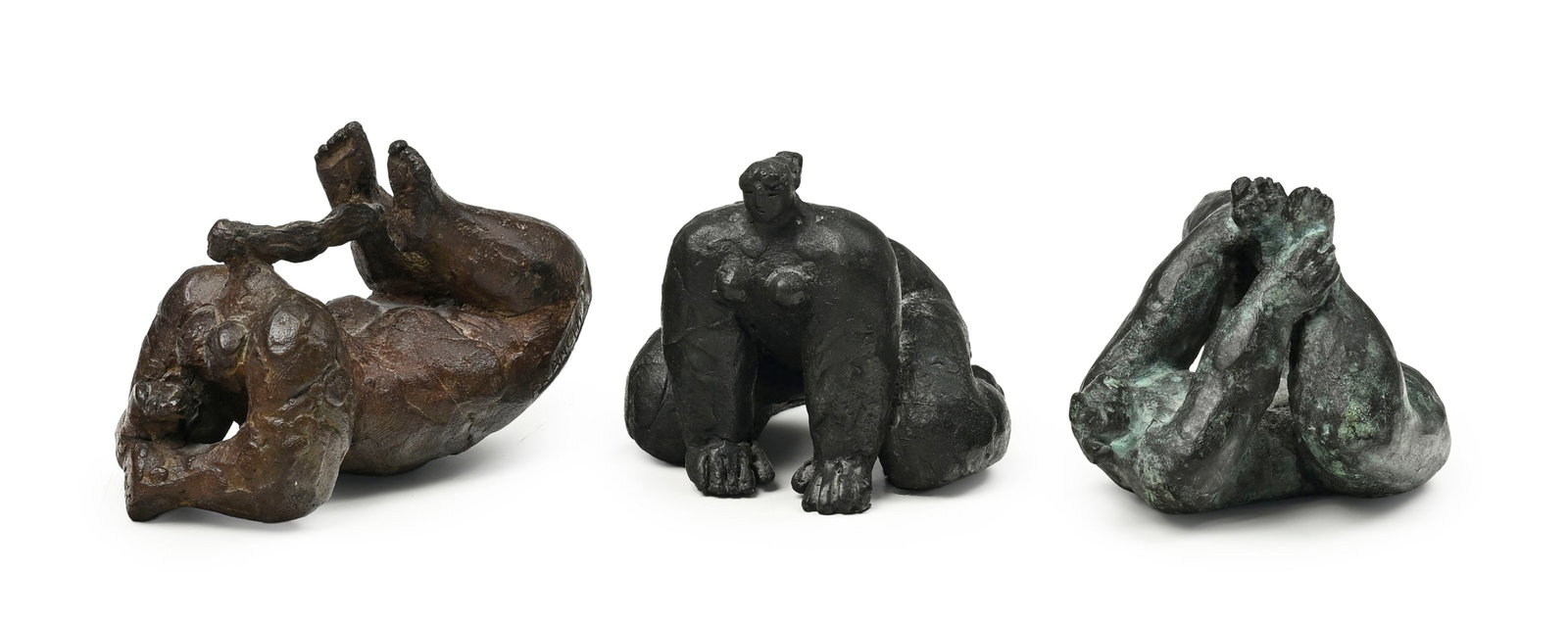Franco Mauro Franchi (1951), Variations de postures de femmes nues, 3 sculptures en bronze, 2 sign&#: Franco Mauro Franchi (1951), Variations de postures de femmes nues, 3 sculptures en bronze, 2 signées, h. 7,5 à 8 cm
