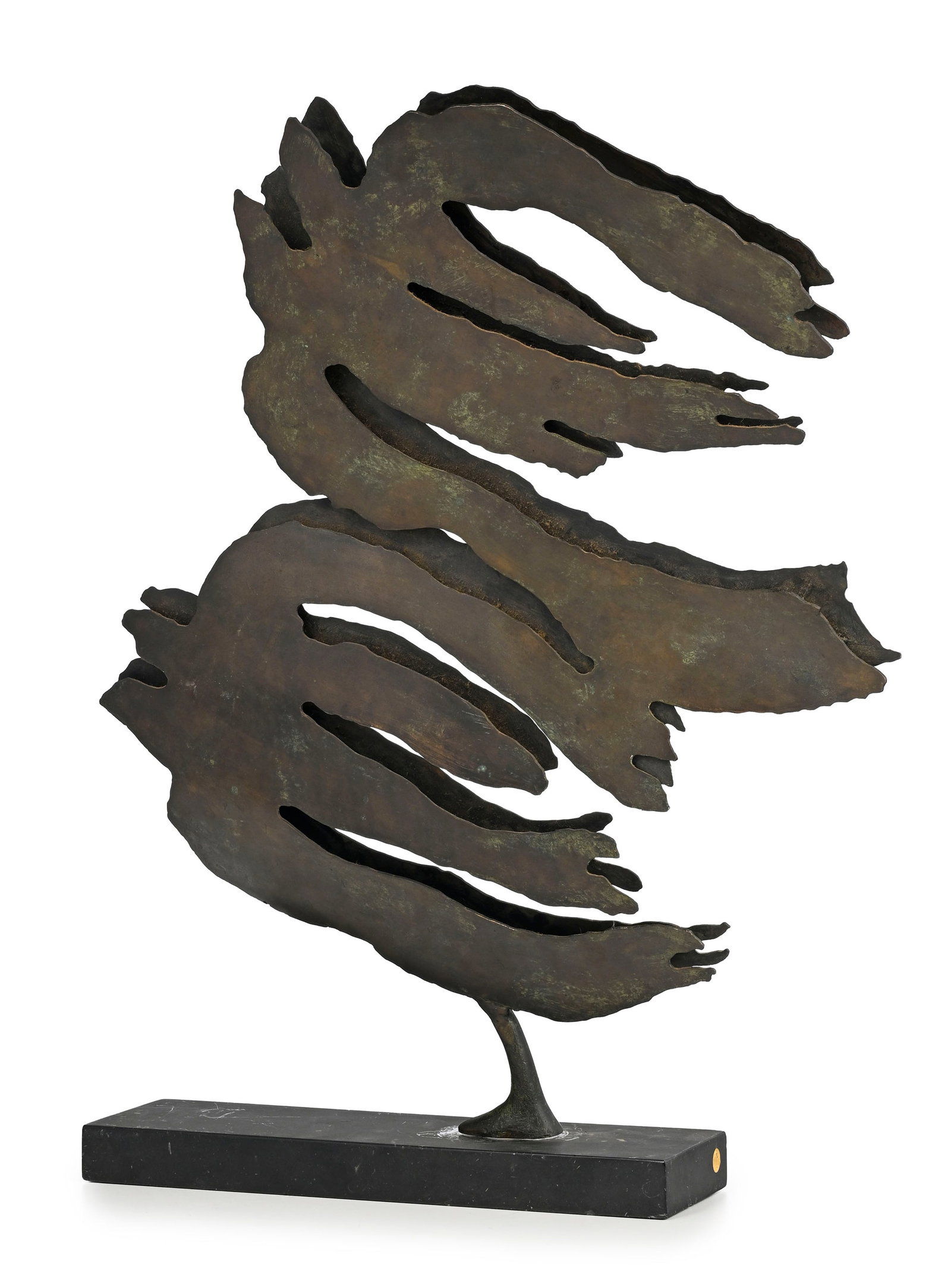 Robert Helman (1910-1990), L'envol, sculpture en bronze sur socle en marbre, monogrammée, h. 59: Robert Helman (1910-1990), L'envol, sculpture en bronze sur socle en marbre, monogrammée, h. 59,5 cm (avec socle) Condition Vis de fixation manquante (instable sur son support)
