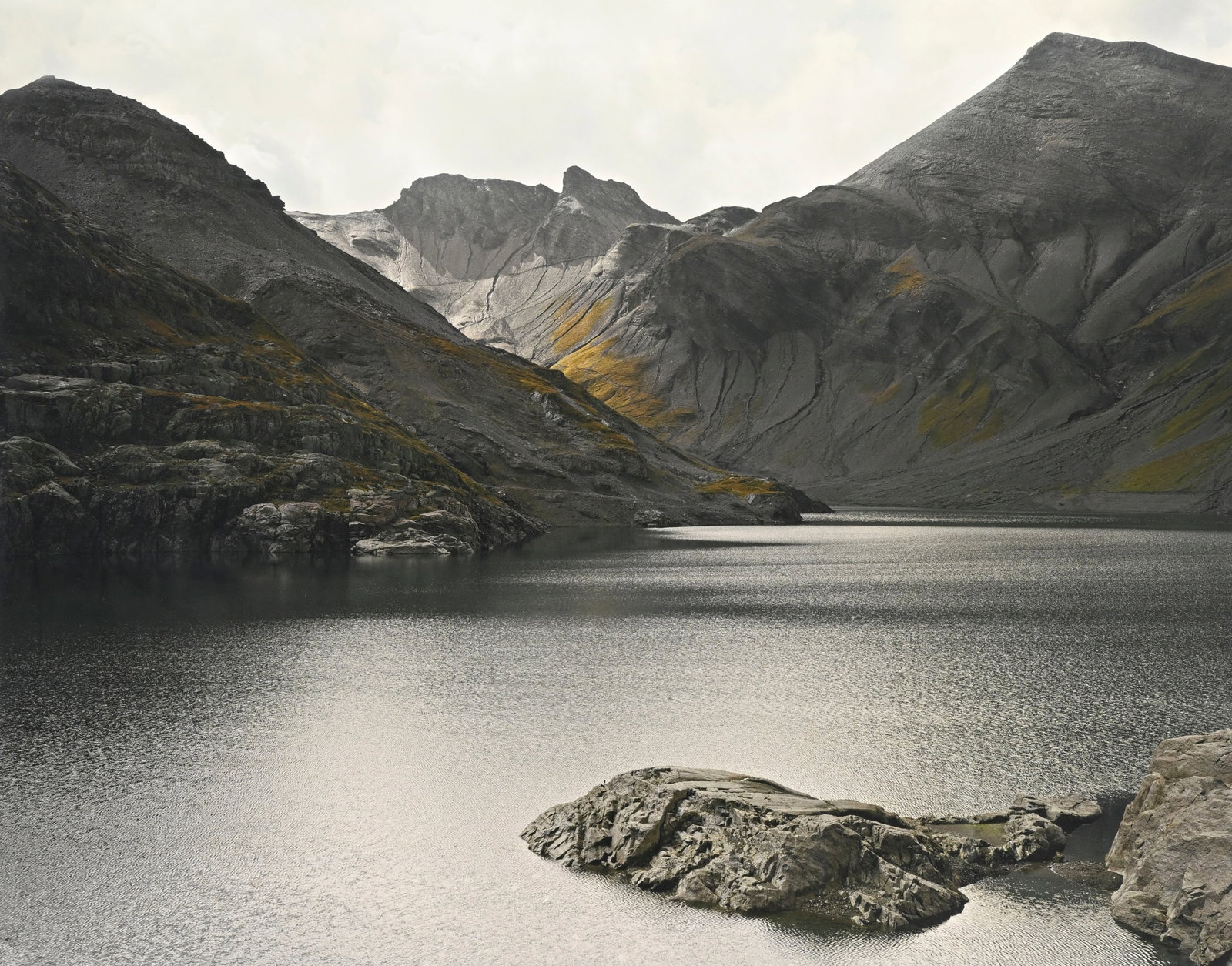 Matthieu Gafsou (1981), Paysage des Alpes, tirage argentique, 80x101 cm (photo) Webographie: Ma: Matthieu Gafsou (1981), Paysage des Alpes, tirage argentique, 80x101 cm (photo) Webographie: Matthieu Gafsou, https://gafsou.ch/alpes/
