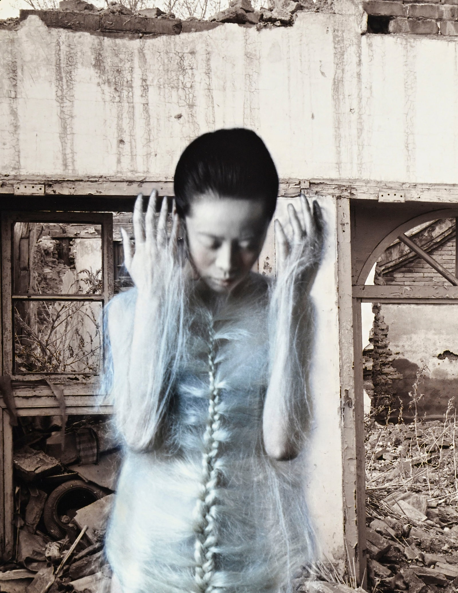 Lian Tianmiao (1961) - Wang Gongxin (1960), "Here ? Or there ?", 2002, suite de 15 tirages chromog&# - 19