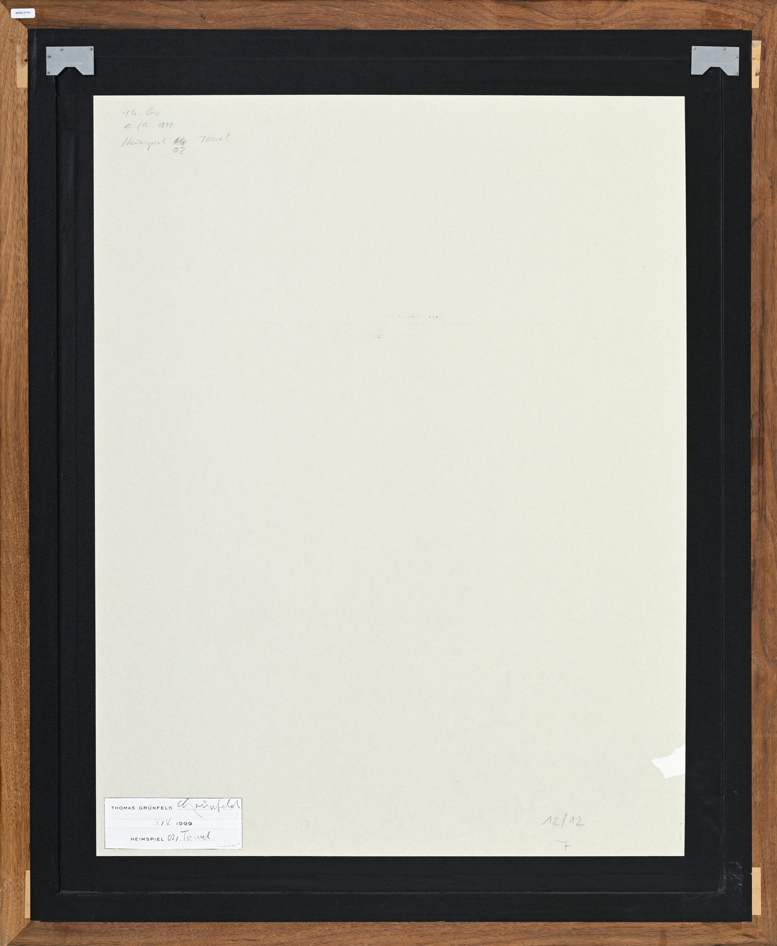 Thomas Grünfeld (1956), "Heimspiel 02 Towel", 1999, Dye-transfer, signé, daté, titr&# - 4