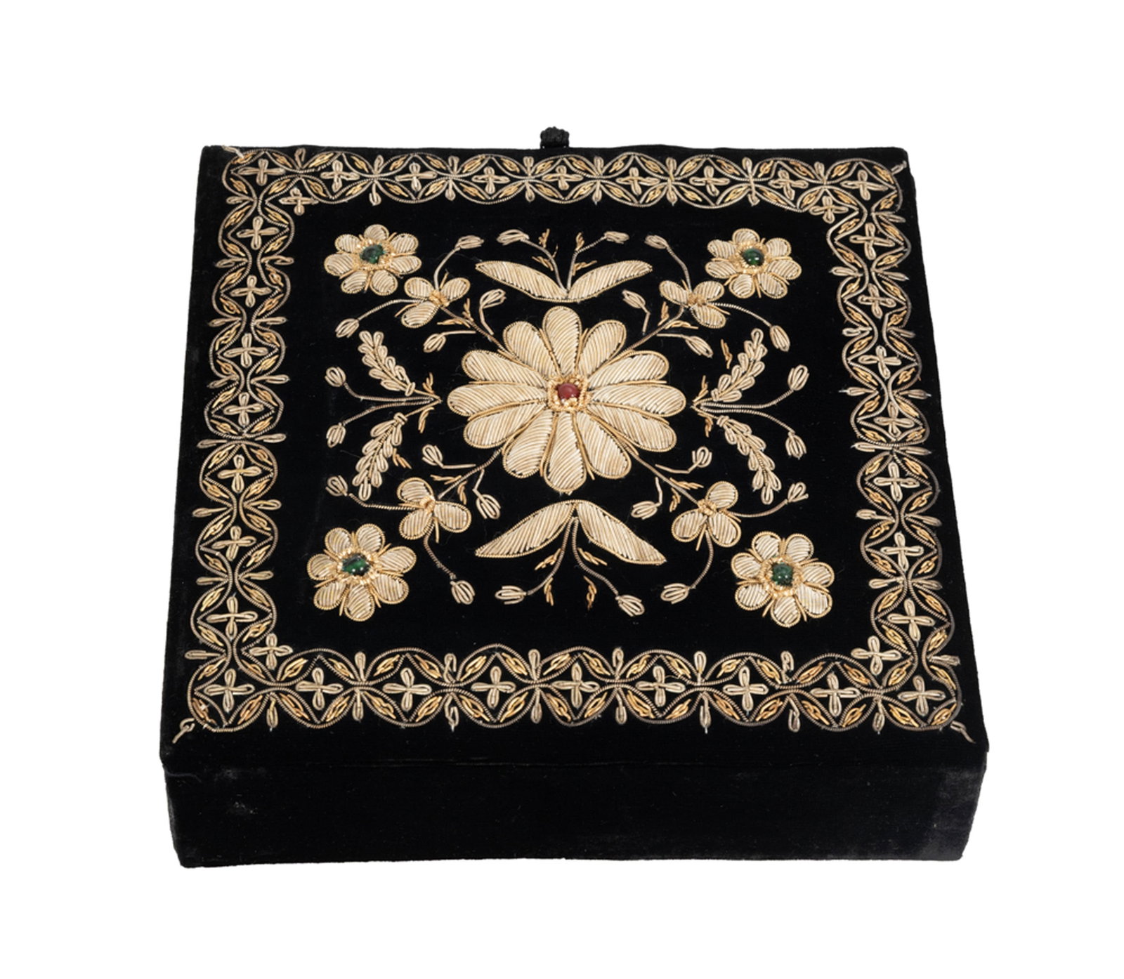 Van Cleef & Arpels, coffret bijoux avec pochette en velours noir, le dessus brodé de fleurs en  - 2