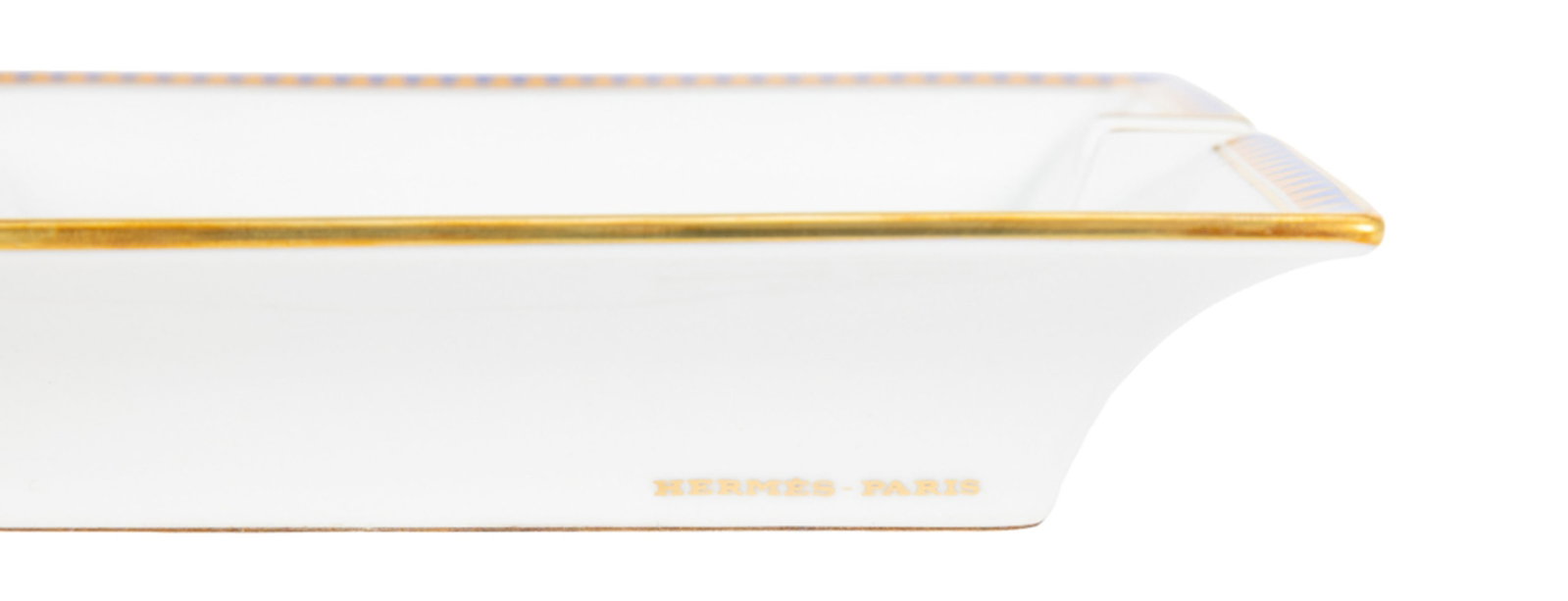Hermès. Vide-poche cendrier en porcelaine, Paris, à décor de cheval, 19,6x16 cm - 2