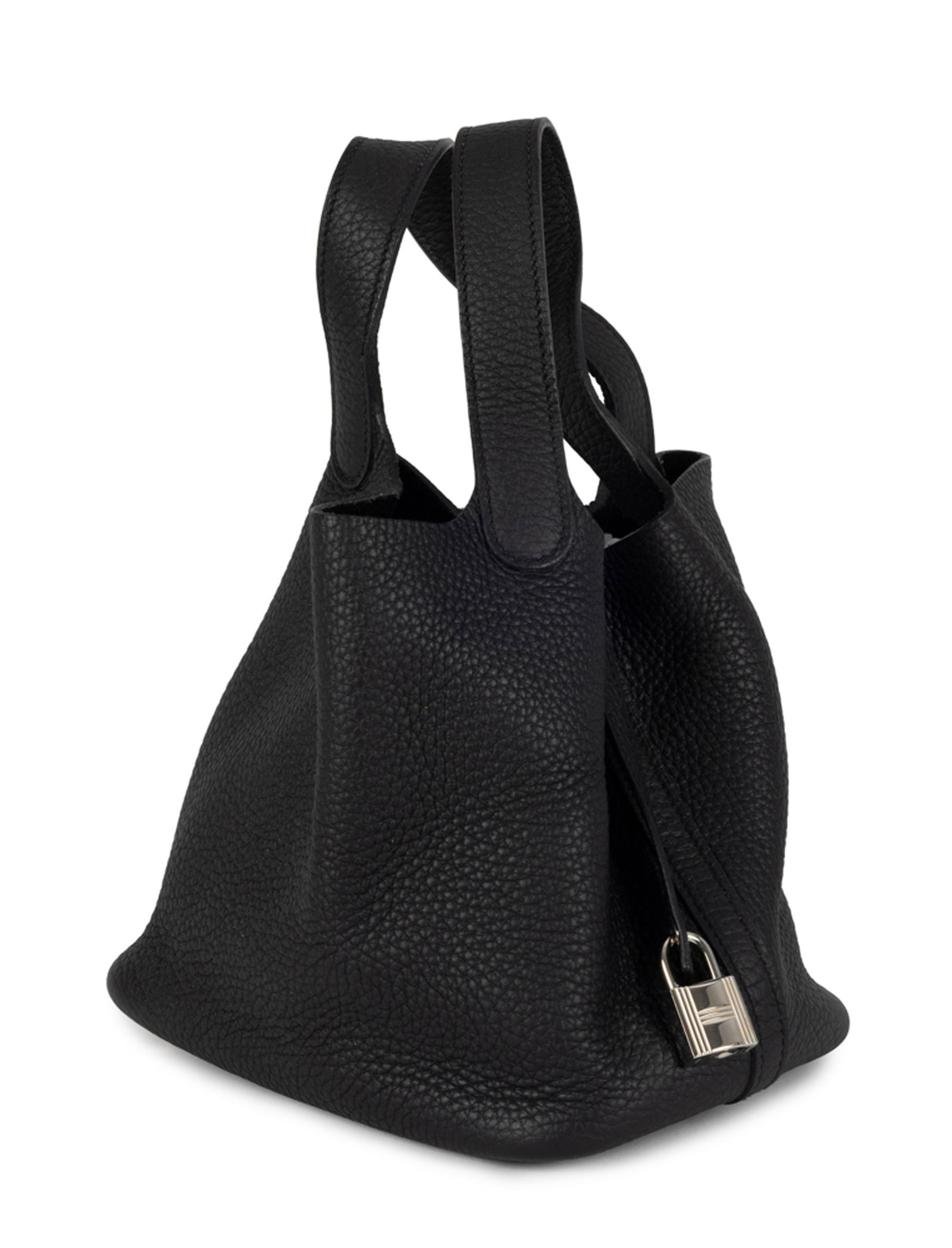 Hermès, sac Picotin Lock PM 18 en cuir Togo noir, année 2011, garnitures en métal arg: Hermès, sac Picotin Lock PM 18 en cuir Togo noir, année 2011, garnitures en métal argenté, doubles anses, 2 clefs et cadenas, housse, 19x18 cm Condition Très bon état de