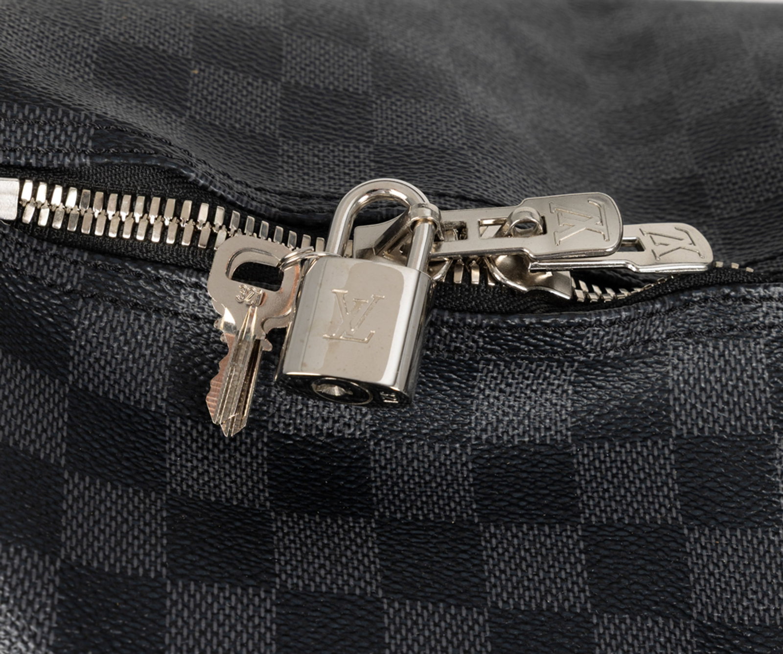 Louis Vuitton, sac Keepall 55 en toile toile enduite Damier Graphite et cuir noir lisse, bandouli - 3