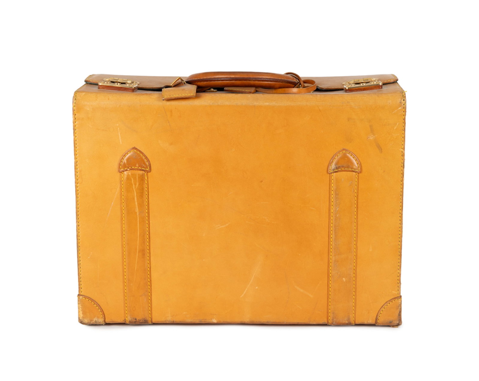 Louis Vuitton, mallette Nomade de Pilote vintage en cuir naturel, intérieur en porte-documents,: Louis Vuitton, mallette Nomade de Pilote vintage en cuir naturel, intérieur en porte-documents, tirette et clochette avec 2 clefs, 30x40,5x19 cm Condition Mauvais état usures aux bords et