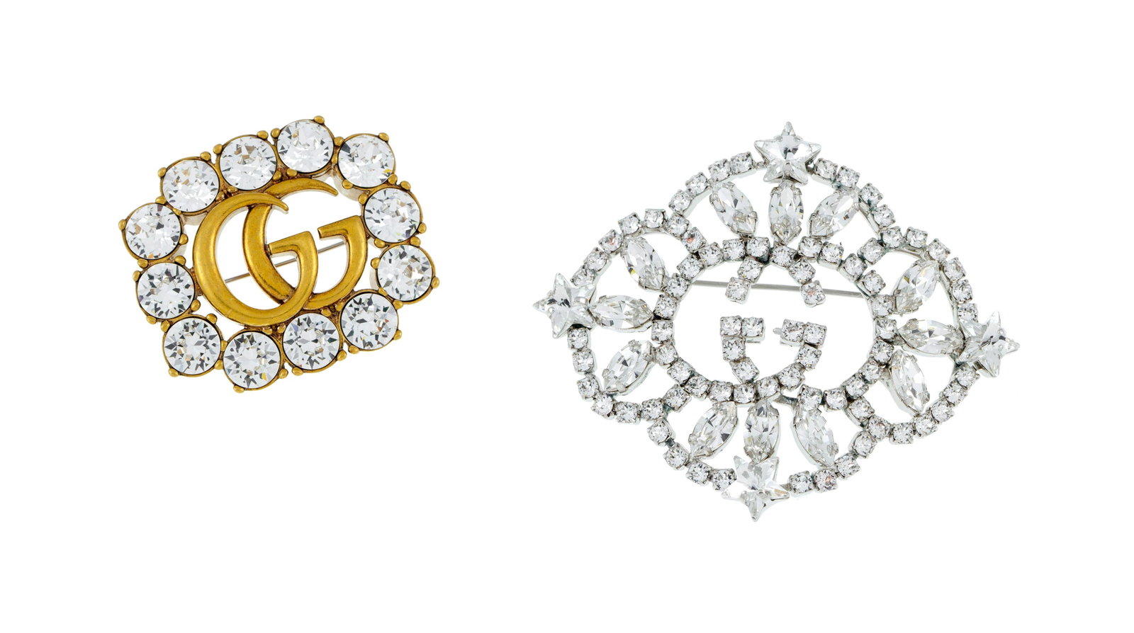 Gucci, 2 broches GG en métal et strass, pochettes, écrins, 7,5x6,5 et 3,8x4,5 cm: Gucci, 2 broches GG en métal et strass, pochettes, écrins, 7,5x6,5 et 3,8x4,5 cm
