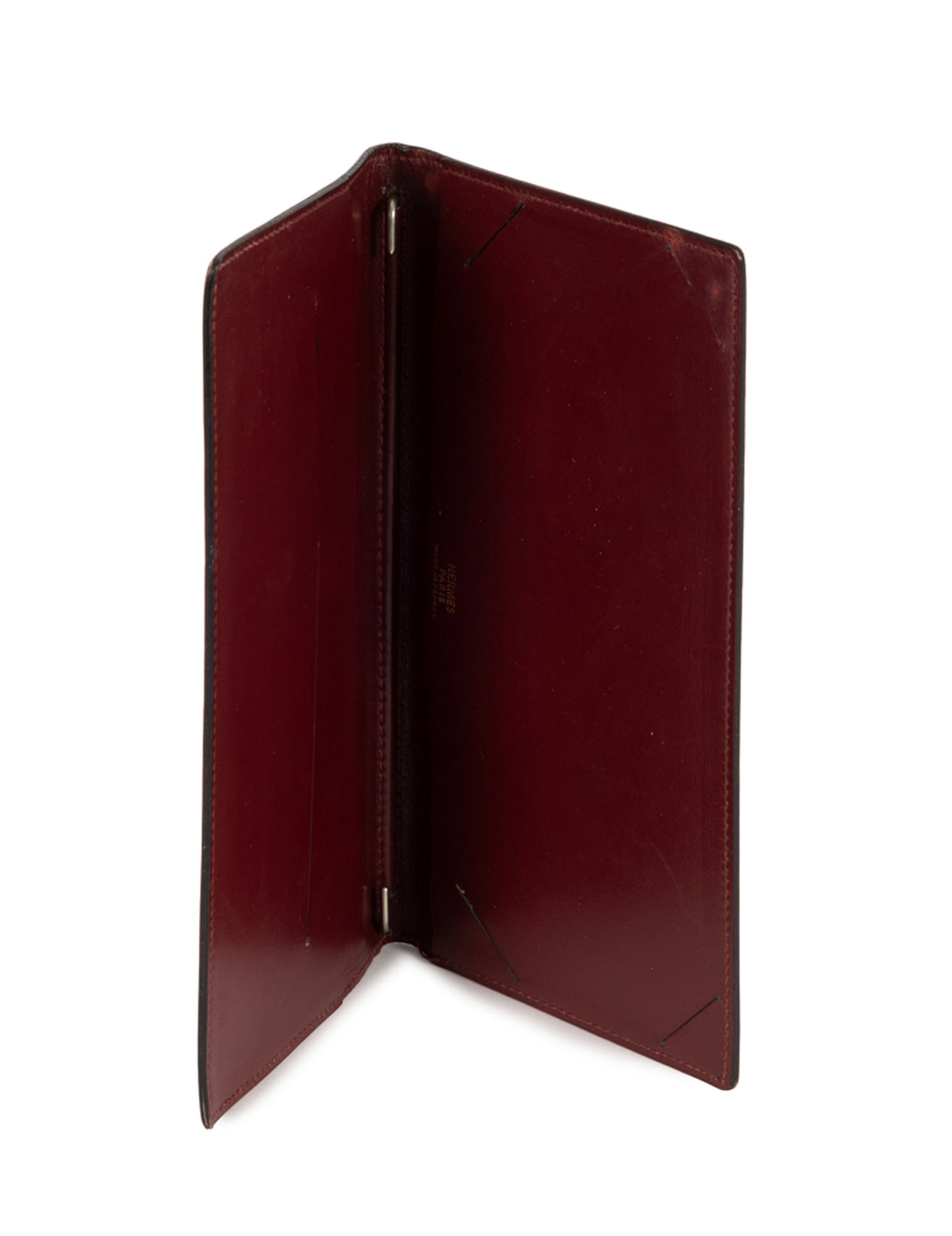 Hermès, porte chéquier en cuir box bordeaux, intérieur avec 2 poches pour feuilles, 1 - 2