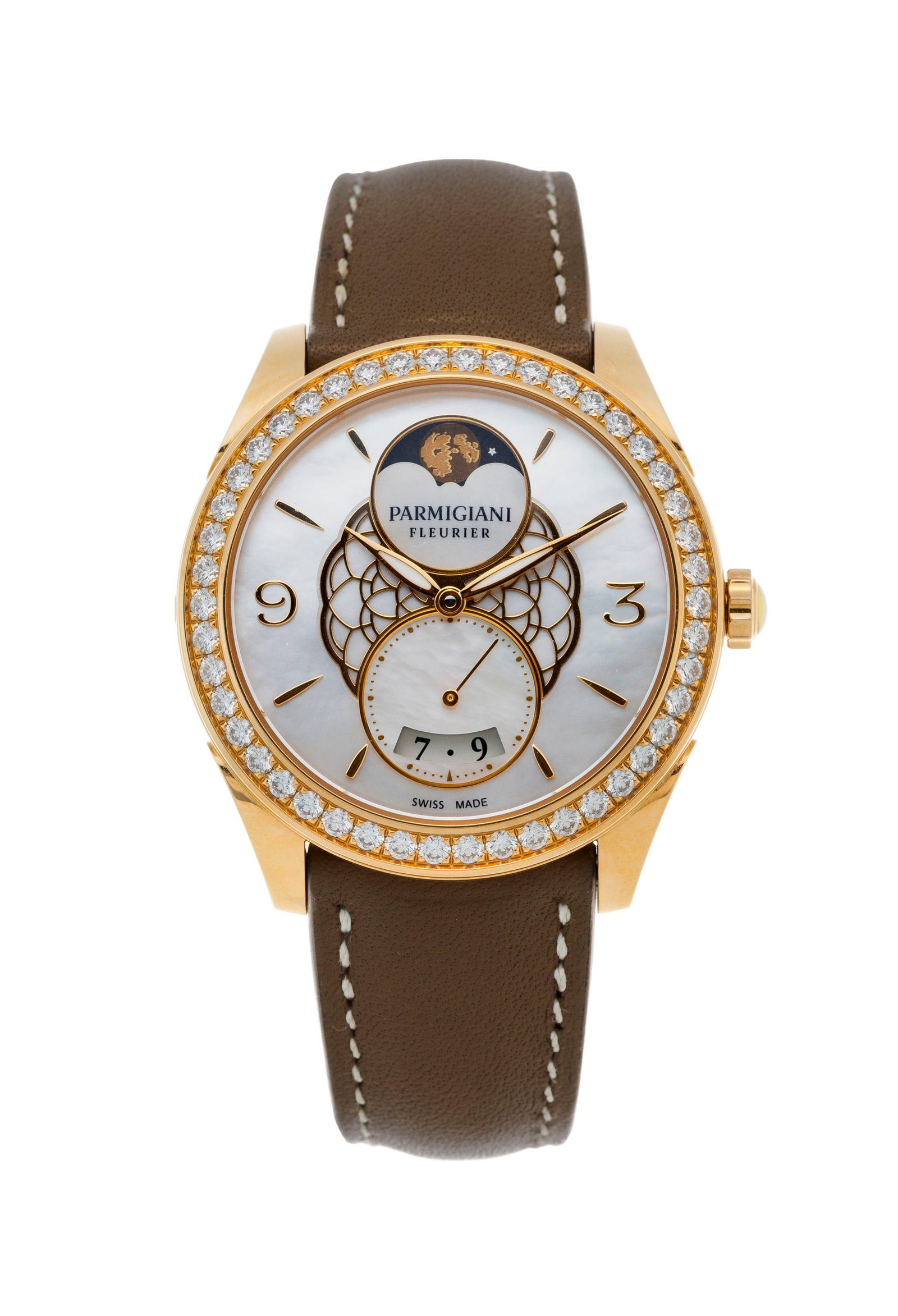 Parmigiani, Tonda Selene, montre petite seconde en or rose 750 sertie de diamants et ornée d'un: Parmigiani, Tonda Selene, montre petite seconde en or rose 750 sertie de diamants et ornée d'un cadran en nacre Mouvement: cal. 3000, automatique, 28 rubis, n°224436 Boîtier: n°776