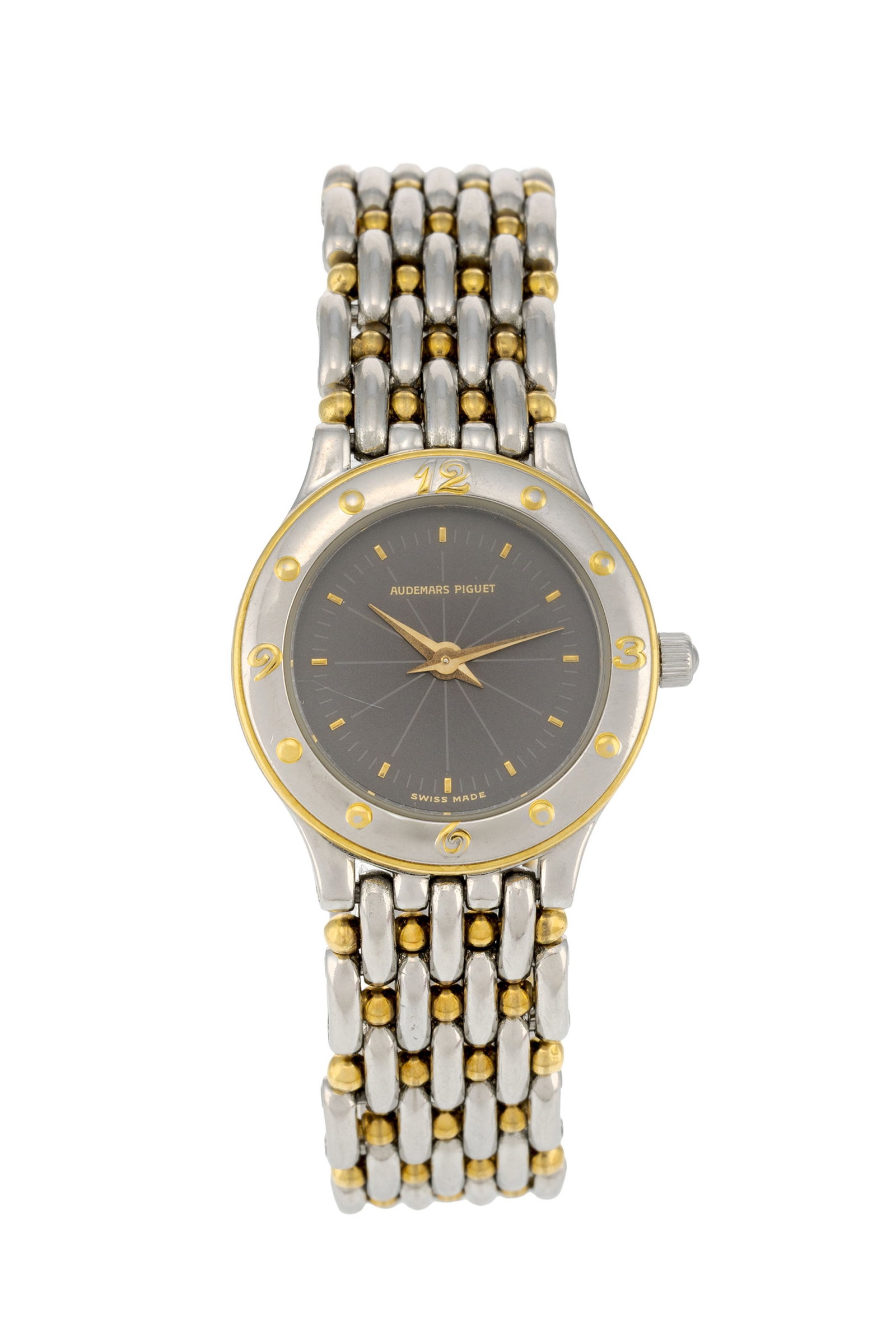 Audemars Piguet, montre-bracelet en acier bicolore Mouvement: quartz Boîtier: n°C-2861: Audemars Piguet, montre-bracelet en acier bicolore Mouvement: quartz Boîtier: n°C-28619, diam. 22 mm Signature: cadran, boîtier, bracelet Condition Etat général: Moyen.