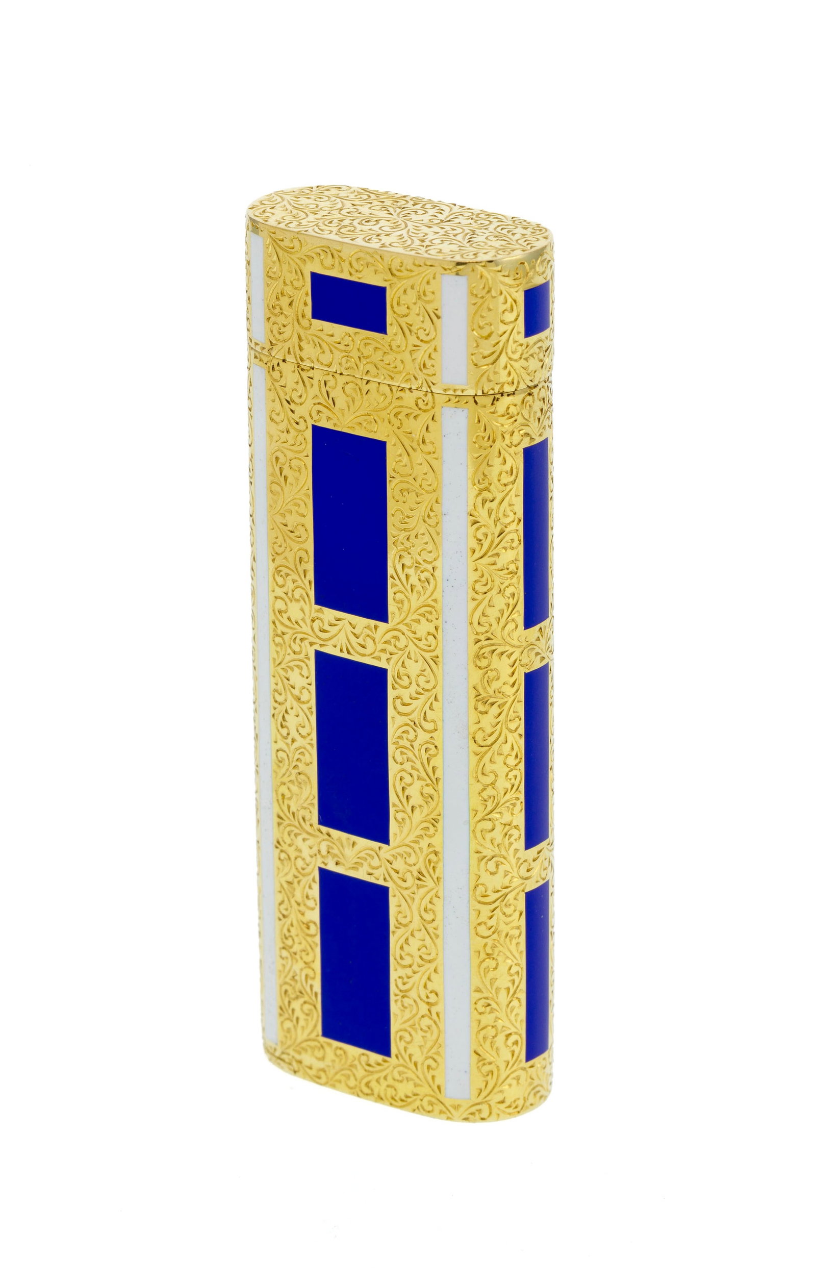 Briquet en or 750 gravé de rinceaux et métal orné d'émail bleu et blanc, h. 7.2  - 4